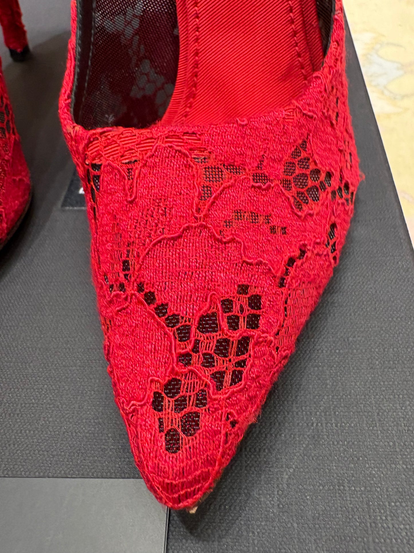 Dolce Gabbana décolleté in pizzo 38.5