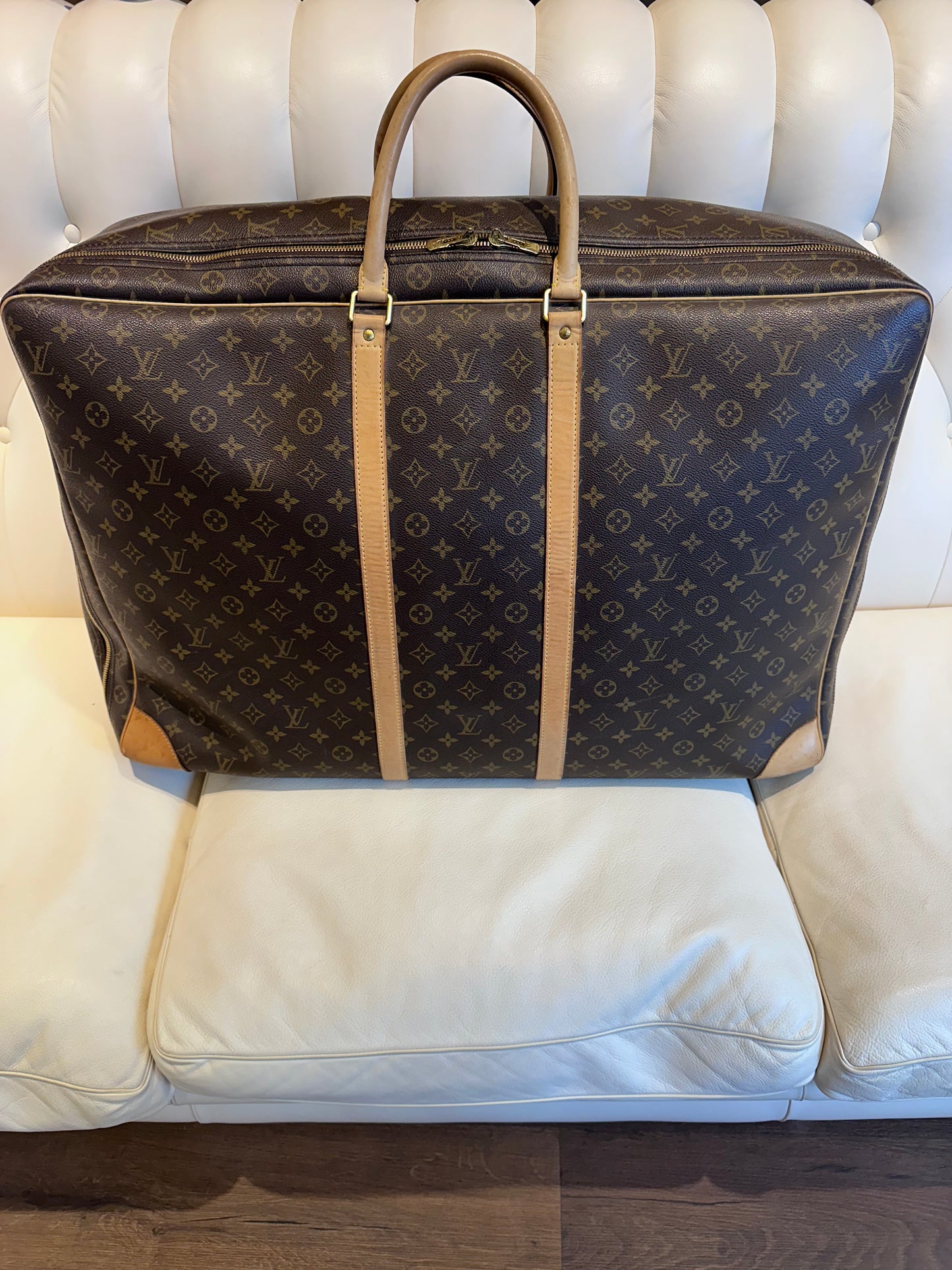 Louis Vuitton Sirius 70cm