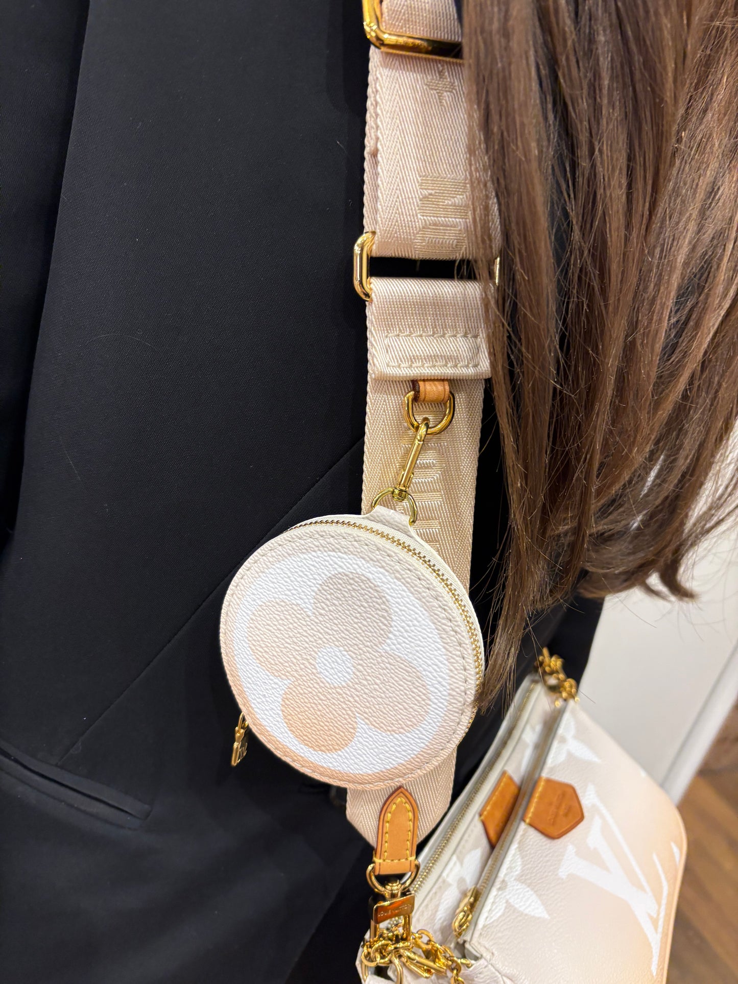 Louis Vuitton Multi Pocket Accessoires Lim . Edition