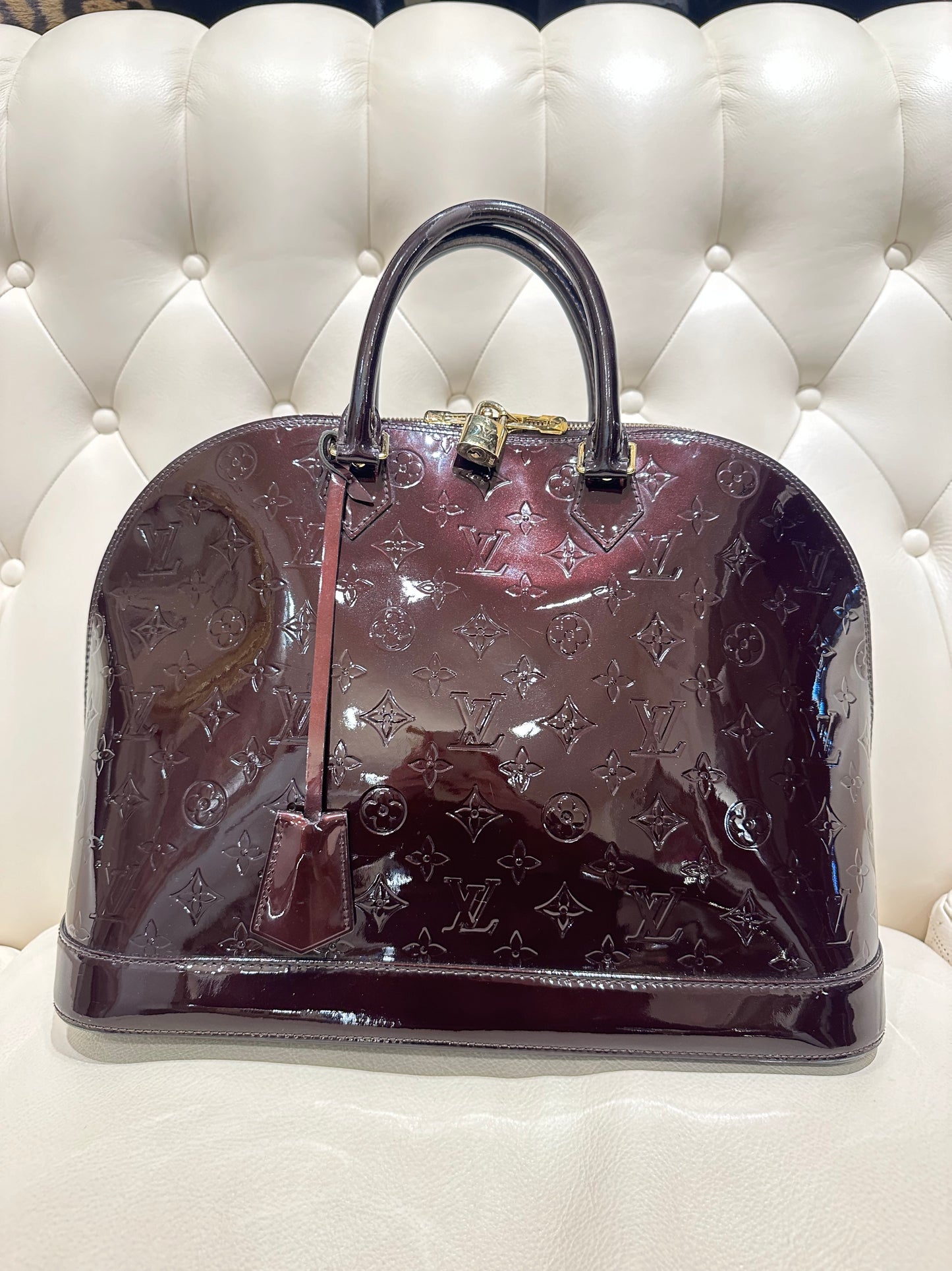 Louis Vuitton Alma GM vernis amarante