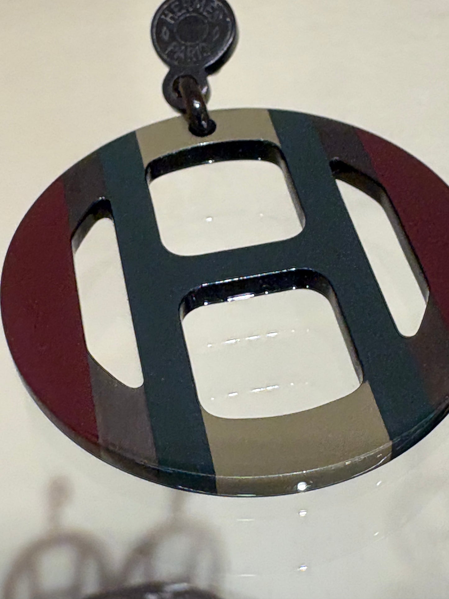 Hermès orecchini H Équipe pendente corno di bufalo e legno