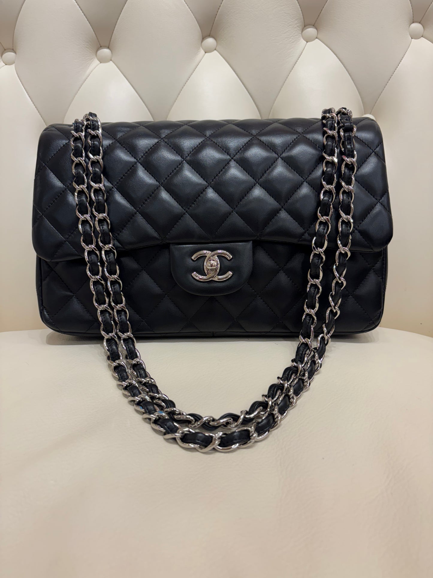 Chanel Jumbo in agnello nero