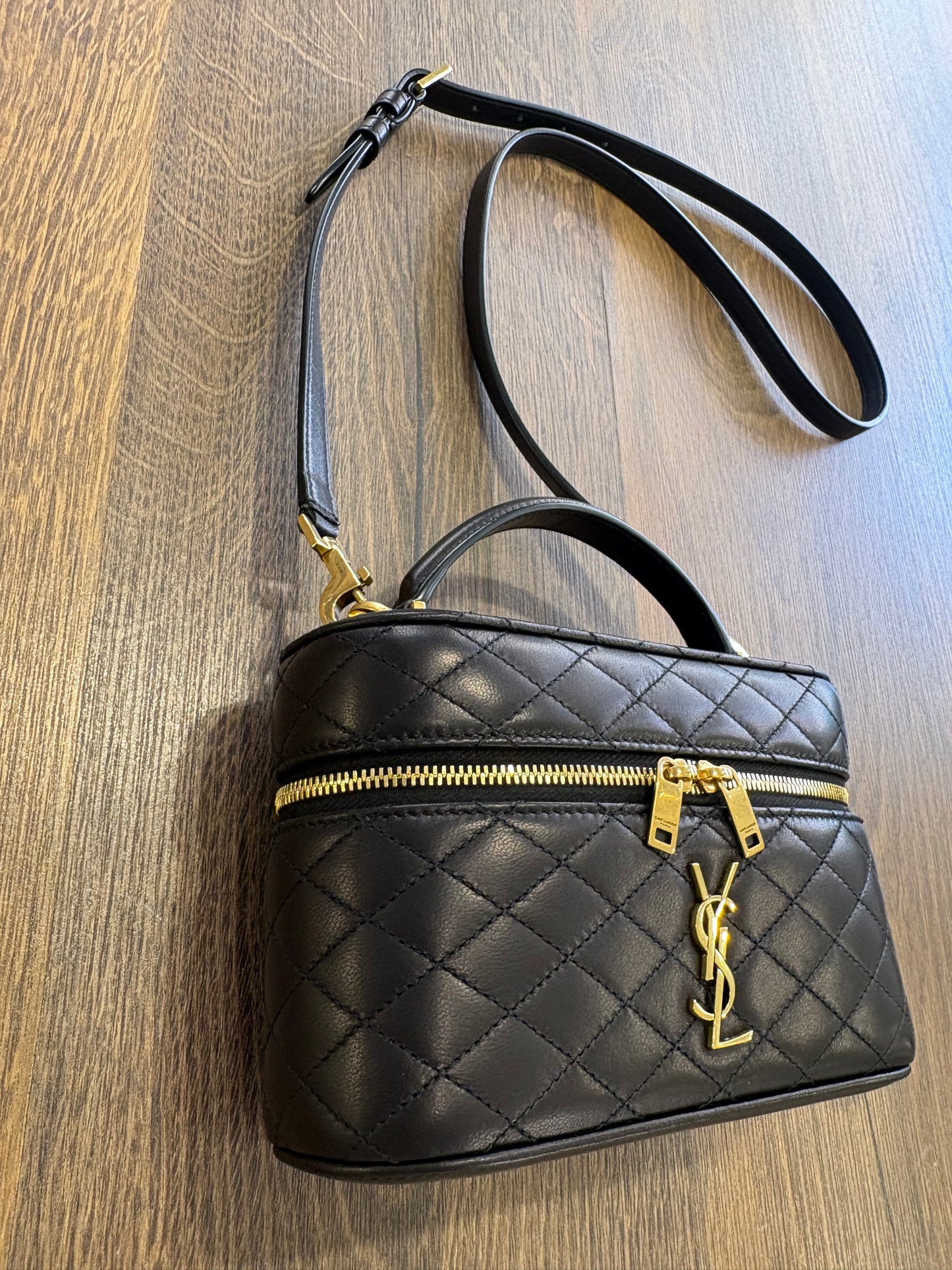 YSL GABY VANITY IN PELLE DI AGNELLO NERO. NUOVA