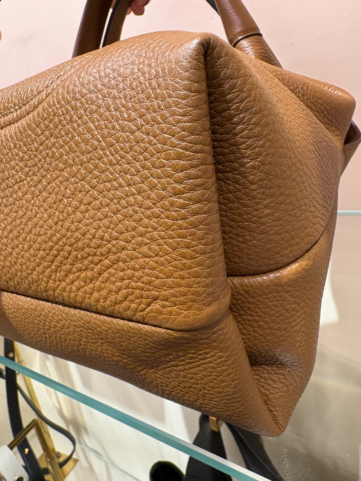 Gucci Softbit Borsa a Spalla Misura Media in Pelle Martellata Marrone Cammello