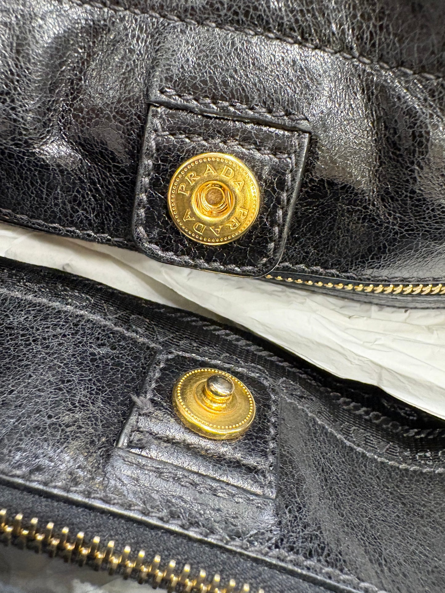 Prada borsa a mano in vitello shine con tracolla