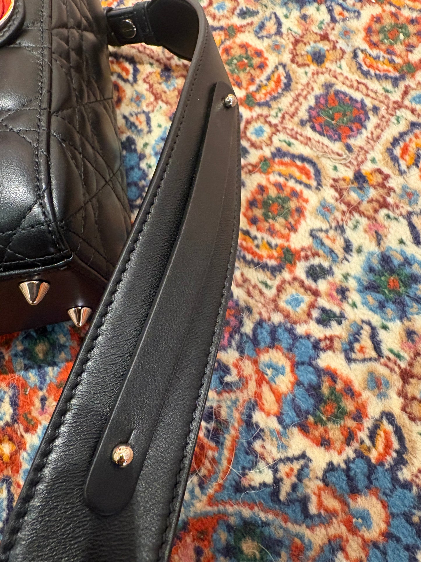 Lady Dior misura small  in agnello cannage nero