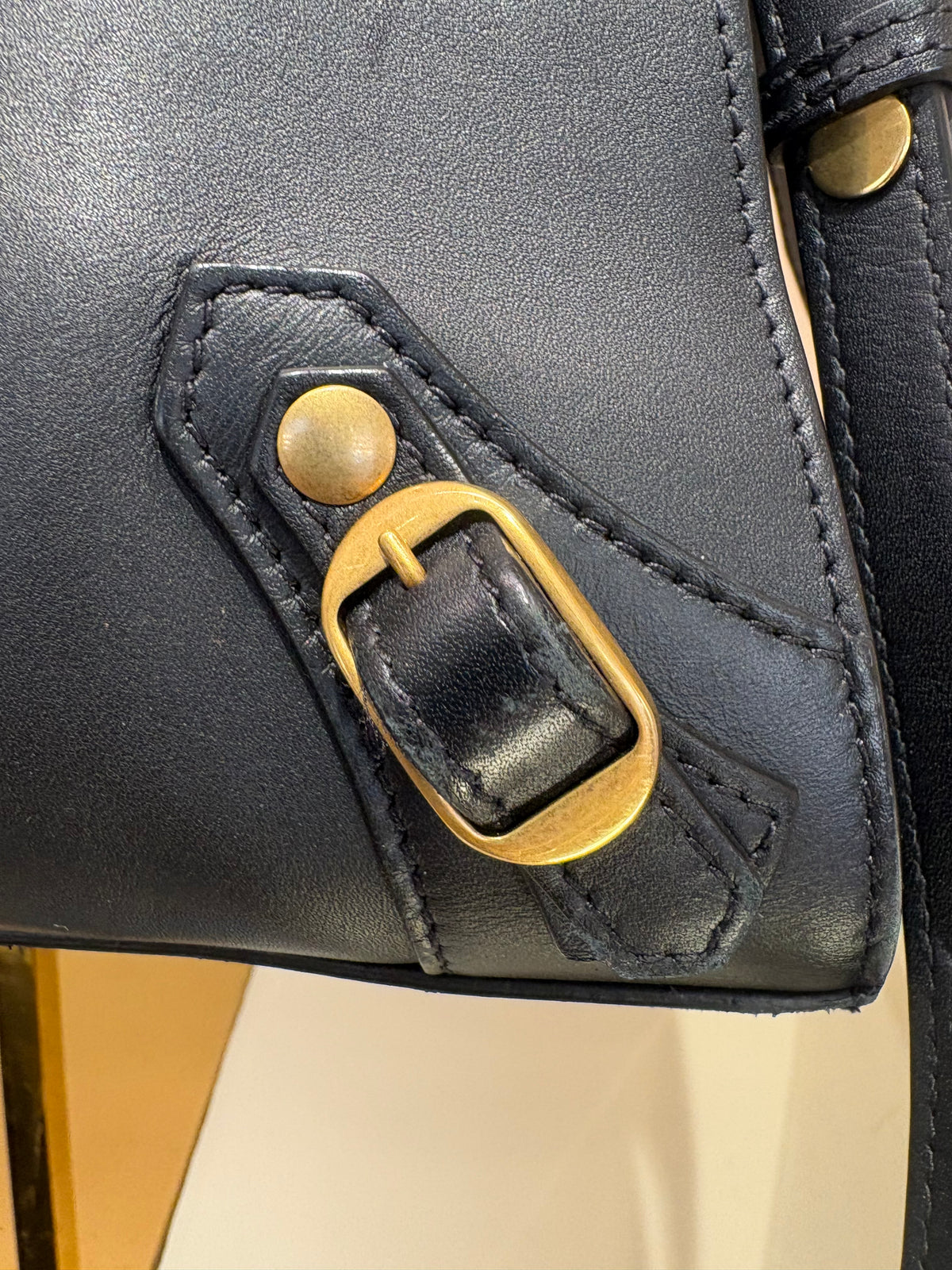 Balenciaga Borsa a Mano Neo Classic Small City in Pelle Liscia Nera
