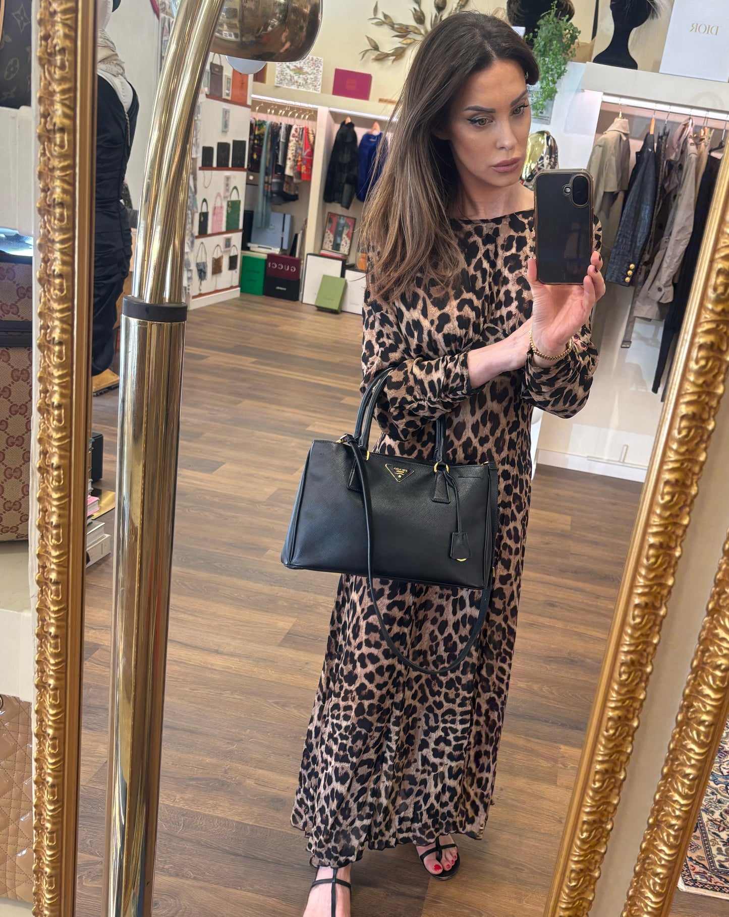 Prada Galleria Medium in Pelle Saffiano Nero