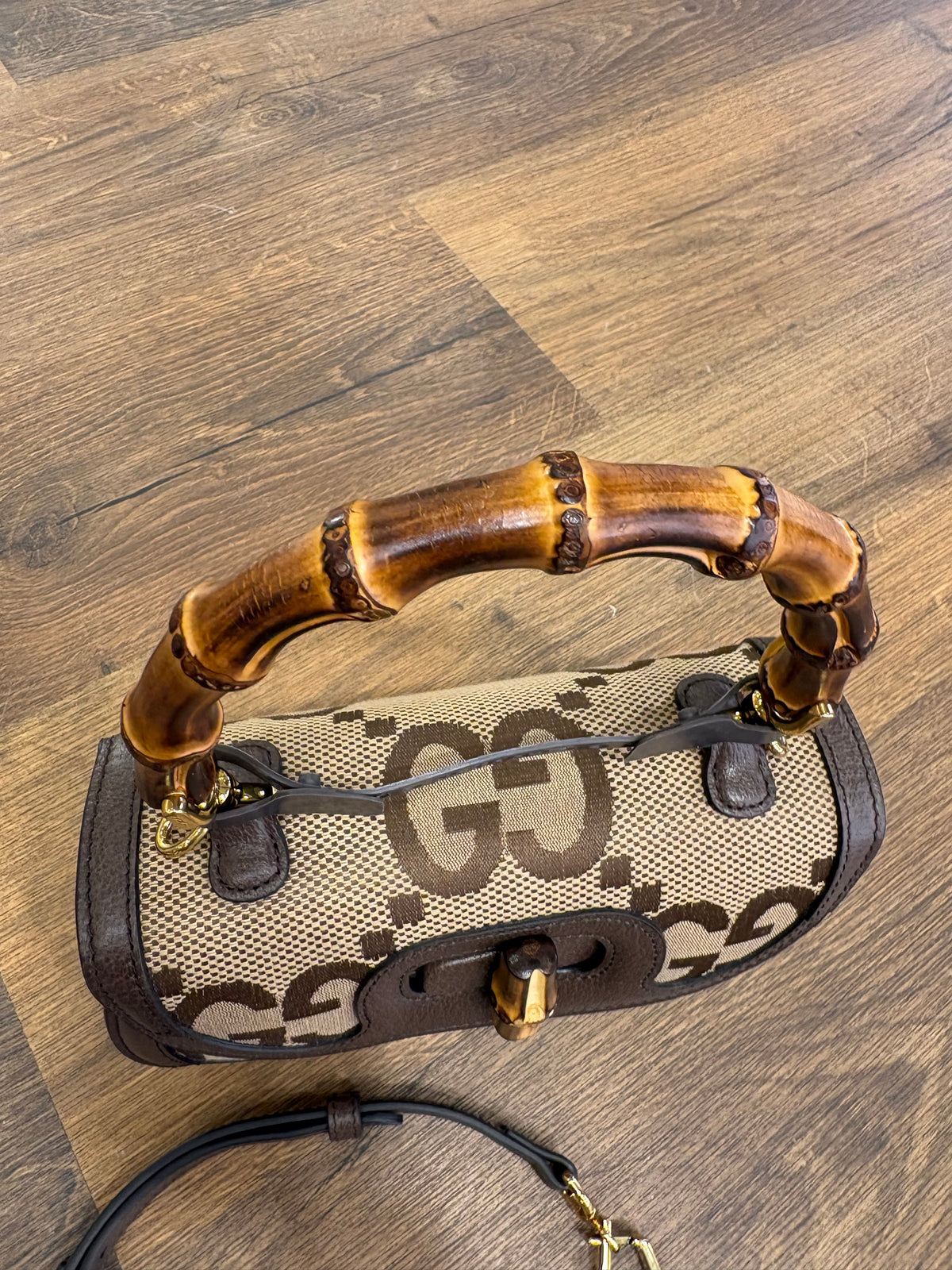 Gucci Borsa a mano Gucci Bamboo 1947 mini in tela Jumbo GG e pelle marrone. Nuovo