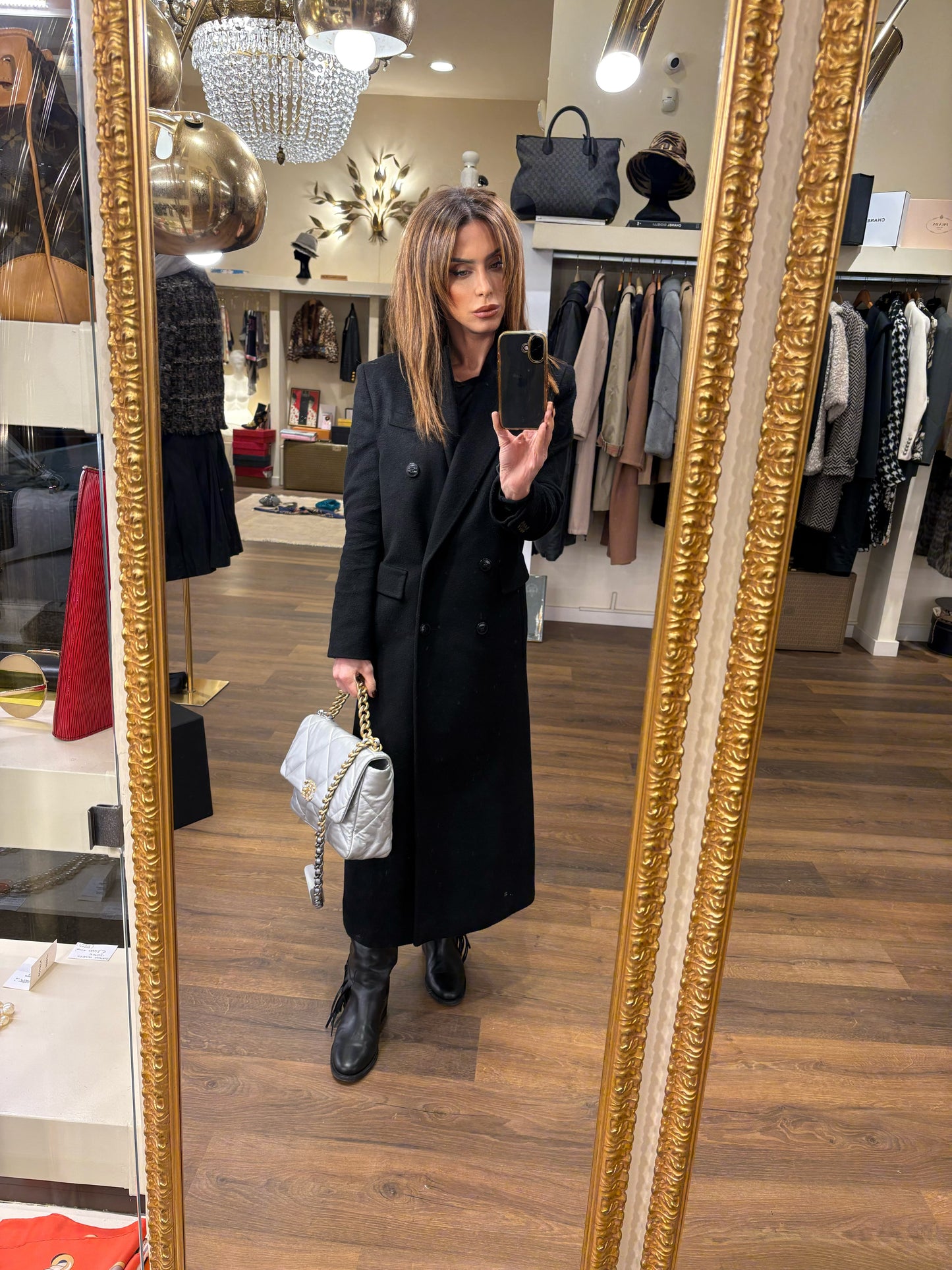 Chanel C19  media in pelle argento hw silver / gold