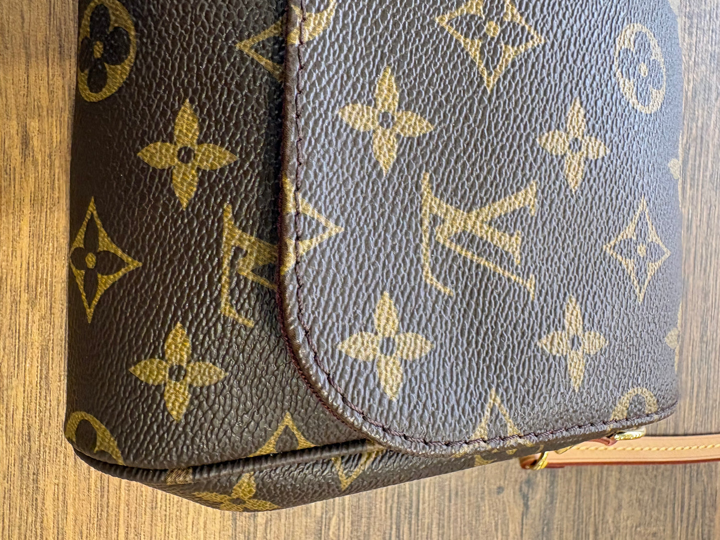 Louis Vuitton Favorite MM