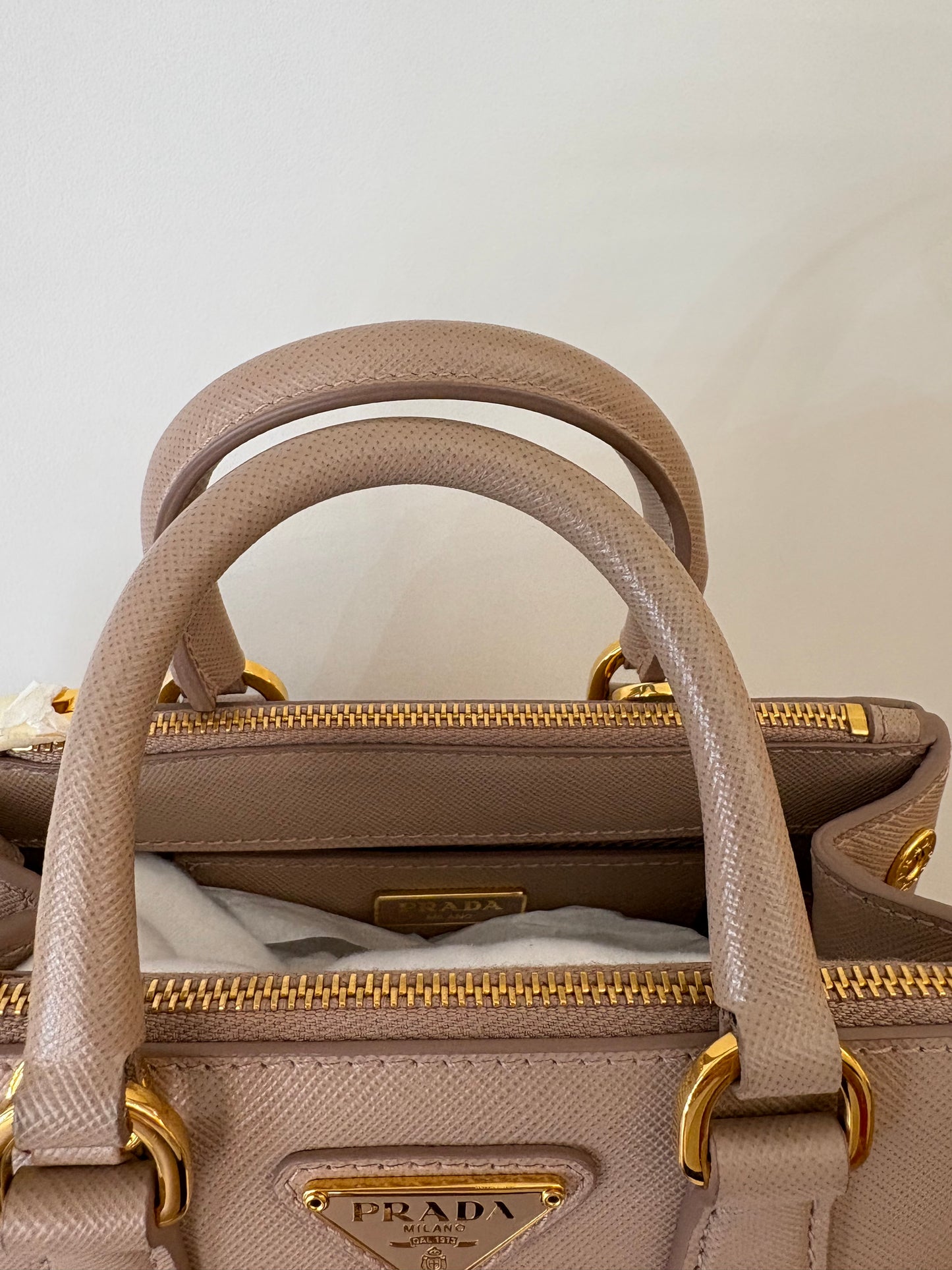 Prada mini galleria pelle  saffiano cipria nuova