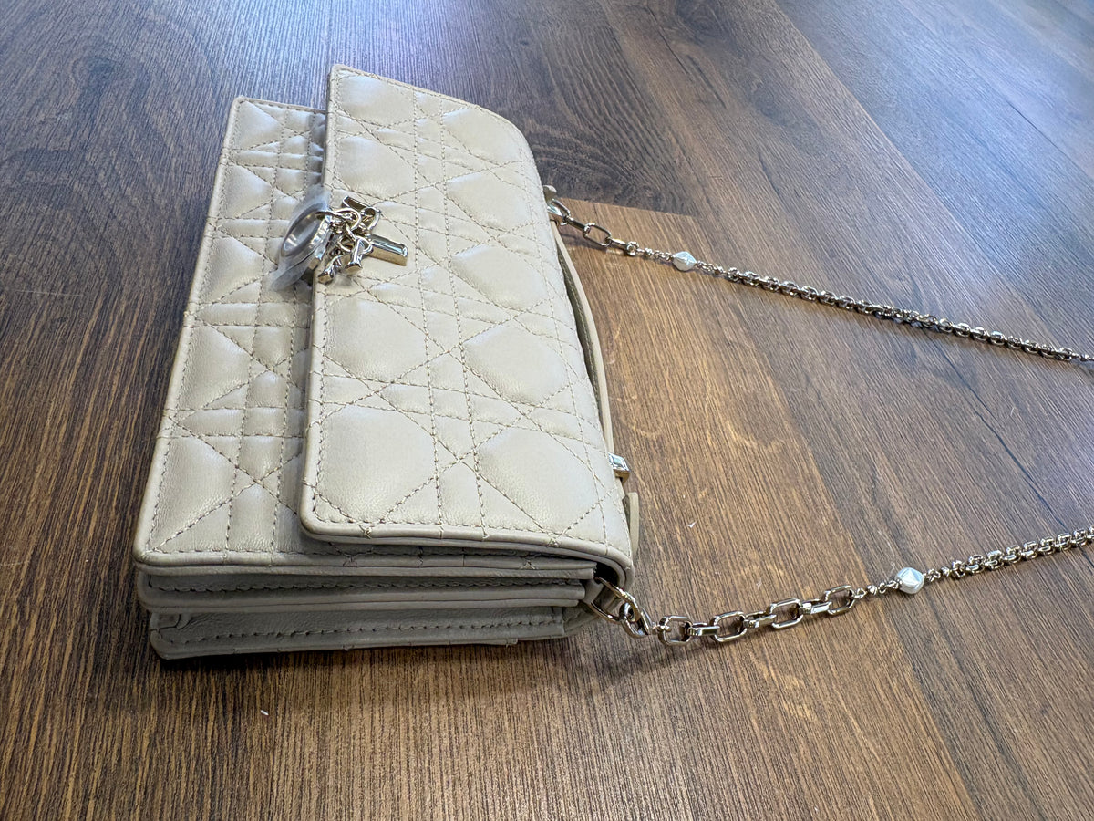 Dior mini borsa My Dior in pelle di agnello Cannage beige. Nuovo