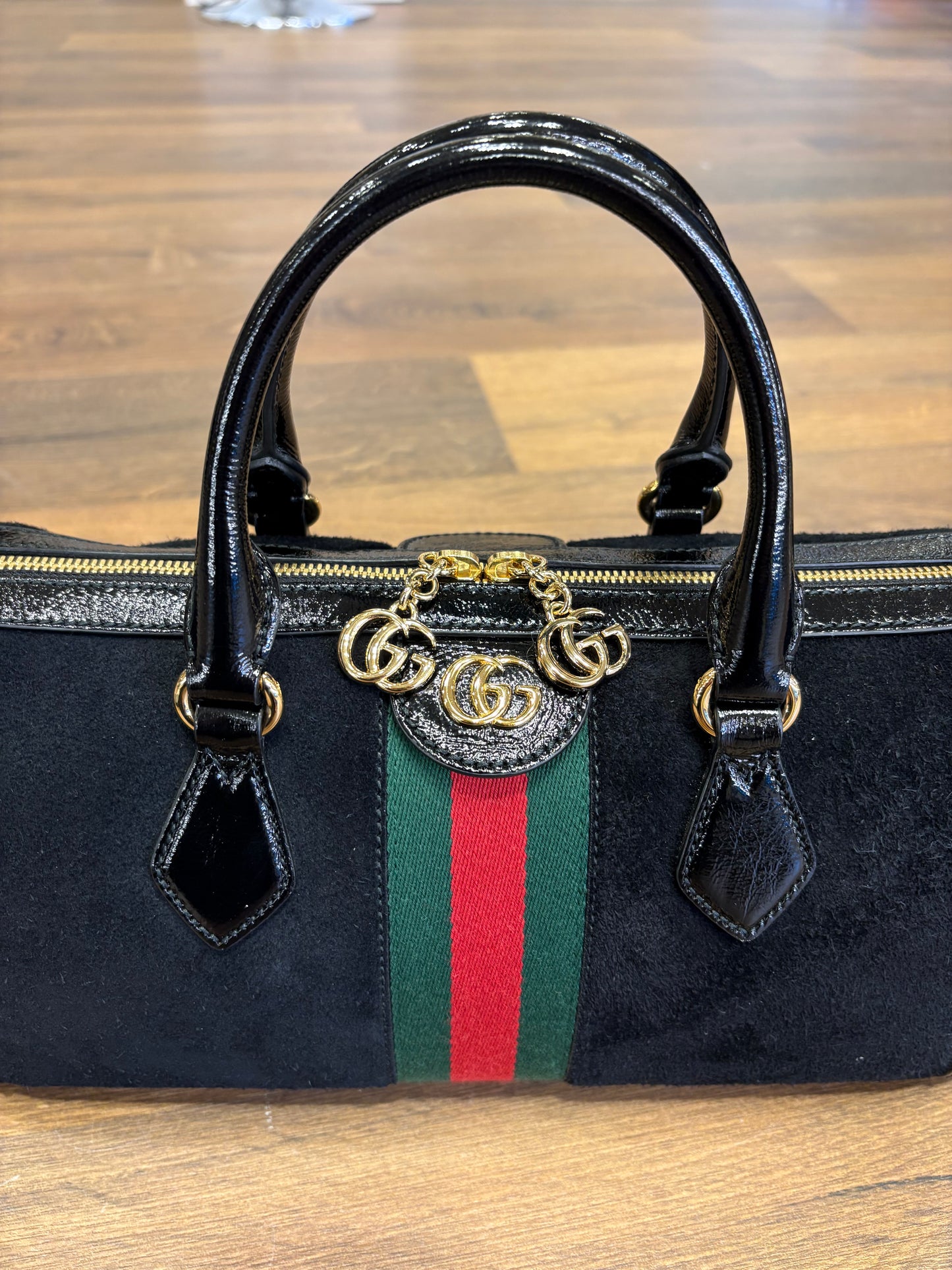 Borsa Bauletto Gucci Ophidia Medium in Pelle Scamosciata e Vernice. Nuovo