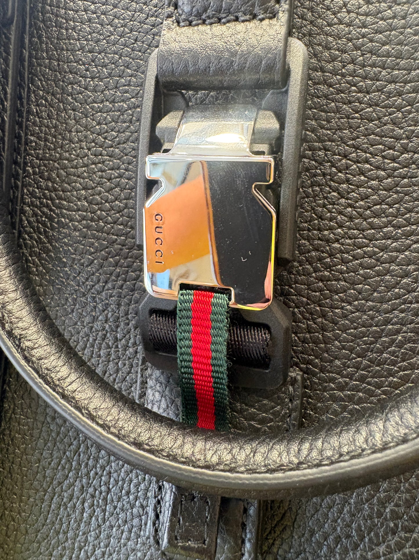 Borsa Tote Gucci Large con Dettaglio Web e Fibbia