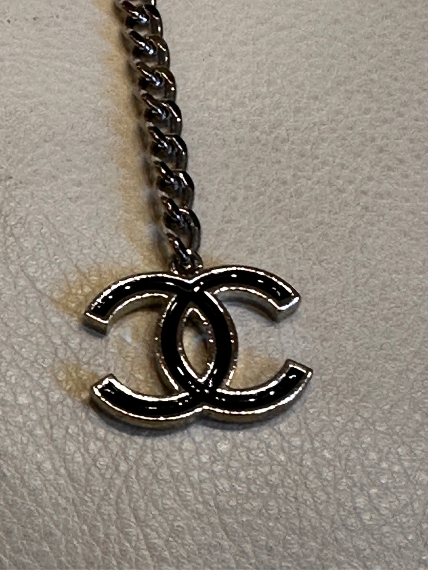 Chanel cintura catena silver C smalto nero