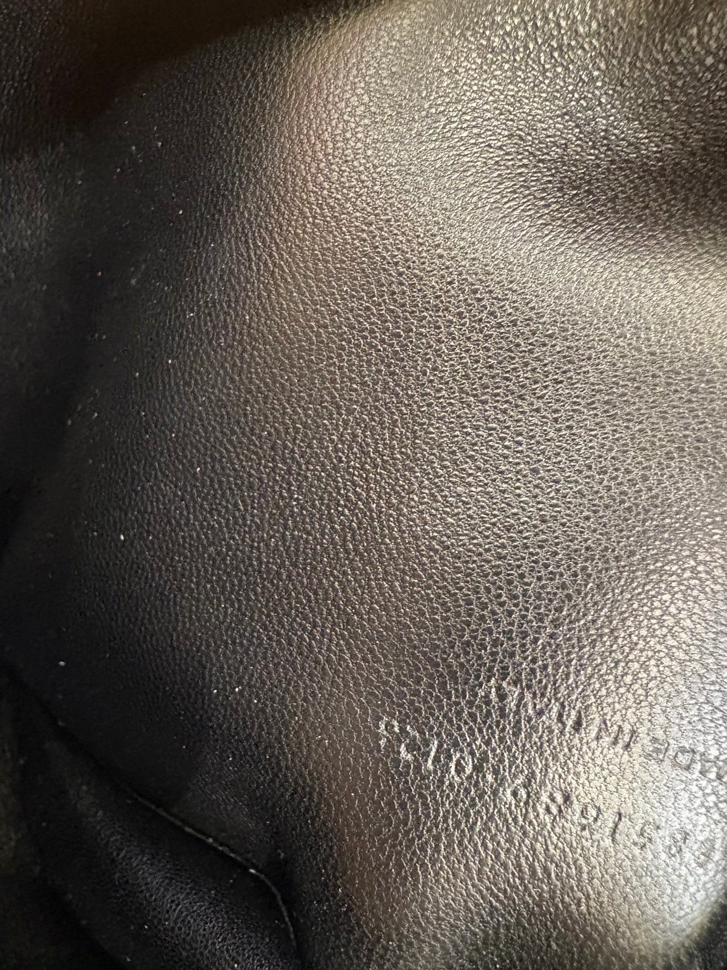Saint Laurent Icarino piccola borsa a mano in suede caramel cognac. Nuovo