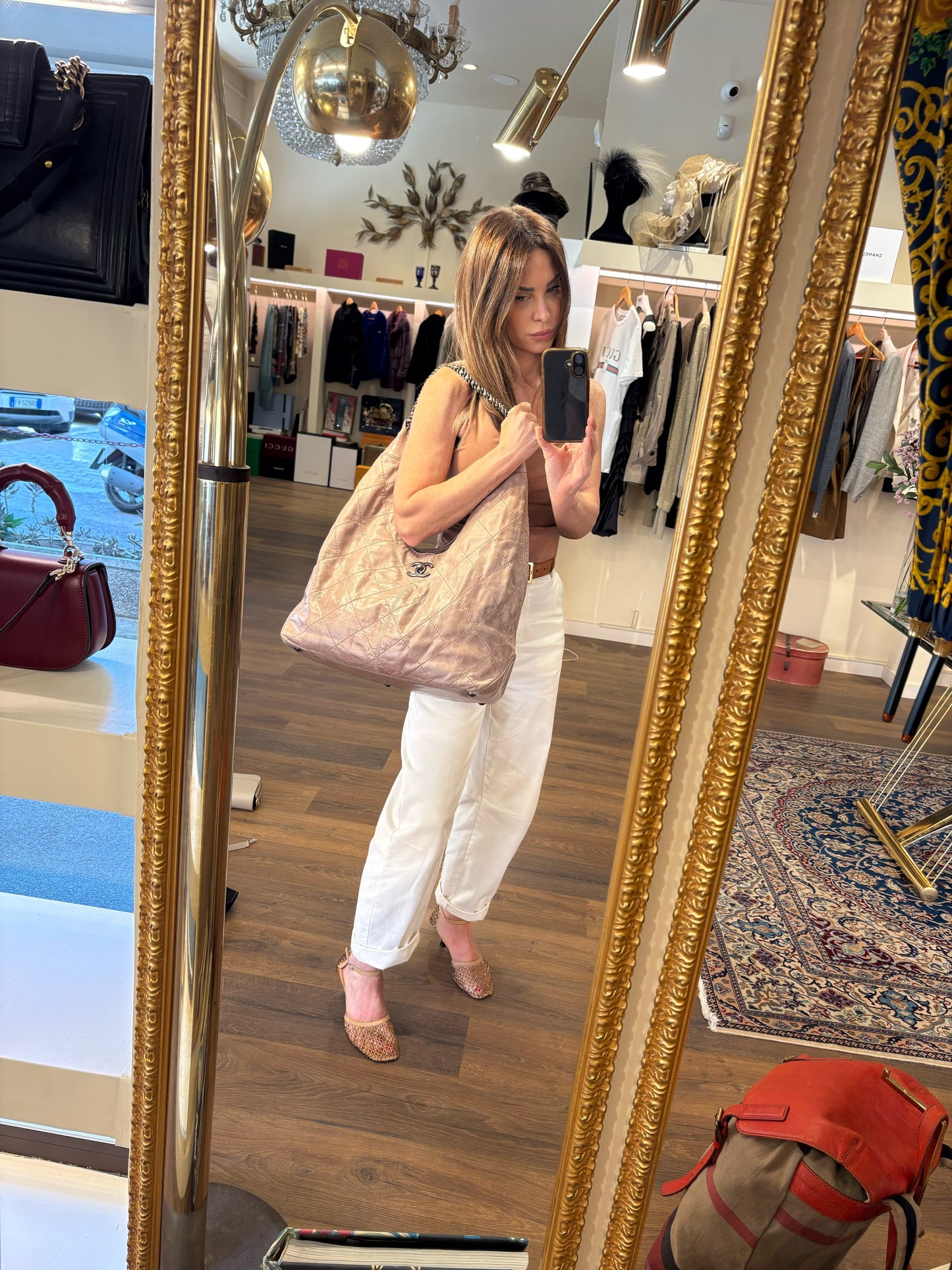 Chanel  Coco Supple Hobo in pelle di vitello invecchiata trapuntata