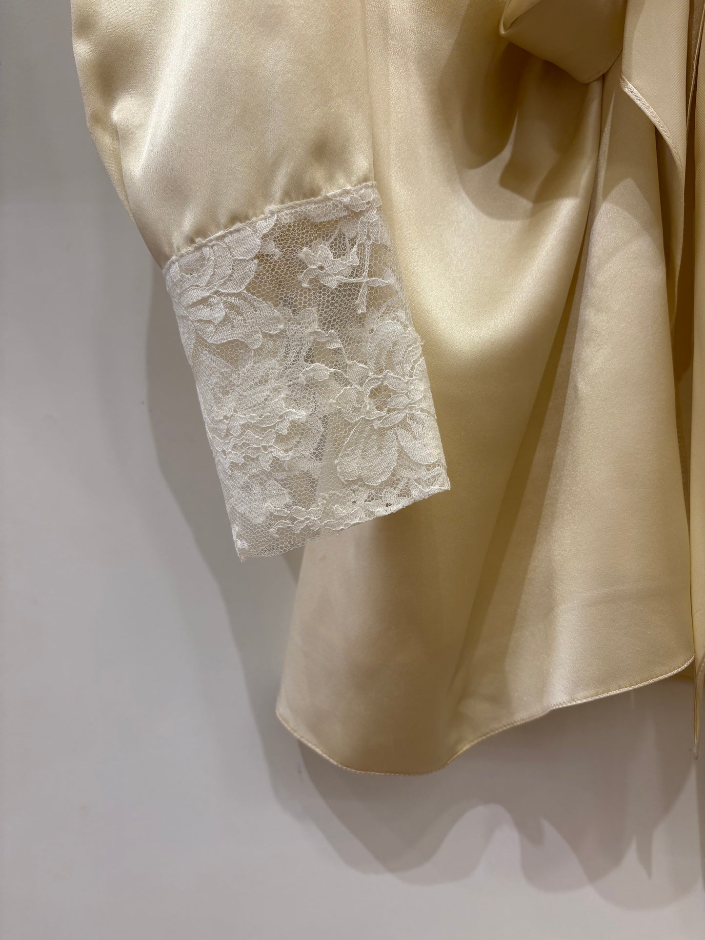 Magda Butrym abito seta champagne pizzo con fiocco