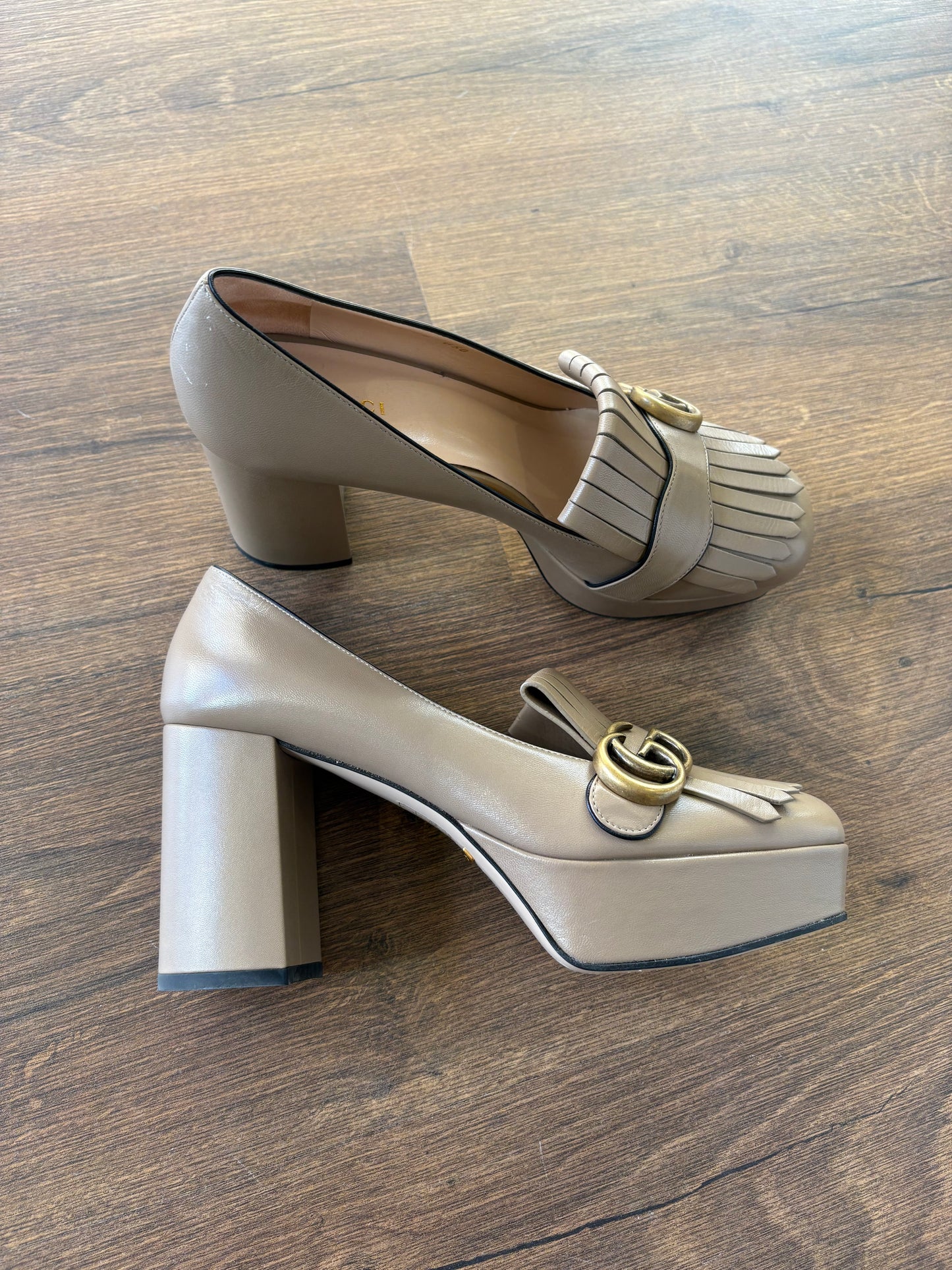 Gucci Marmont mocassini con nappine