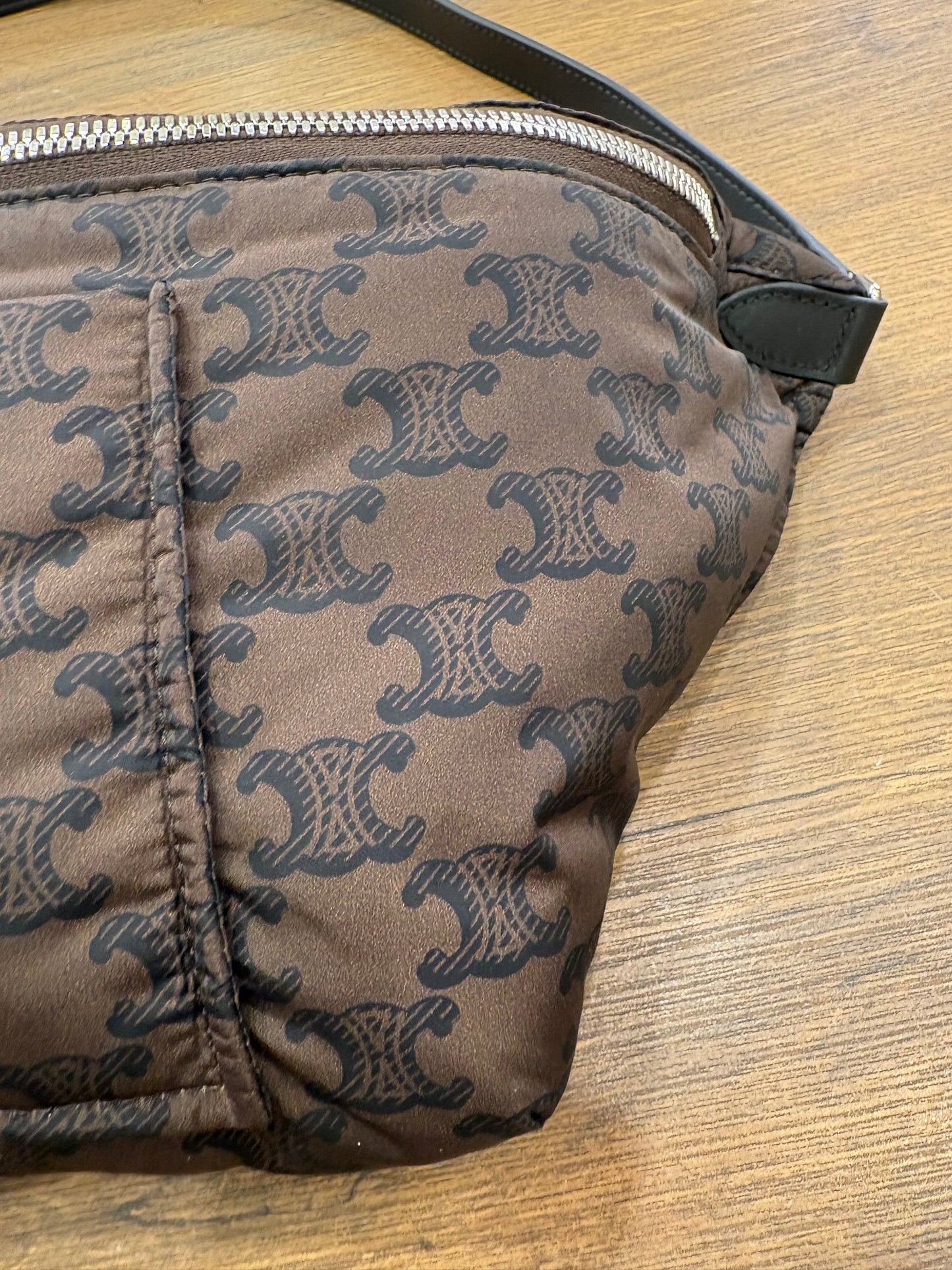 SLING BAG CELINE IMBOTTITA IN NYLON E PELLE DI VITELLO - MARRONE/NERO