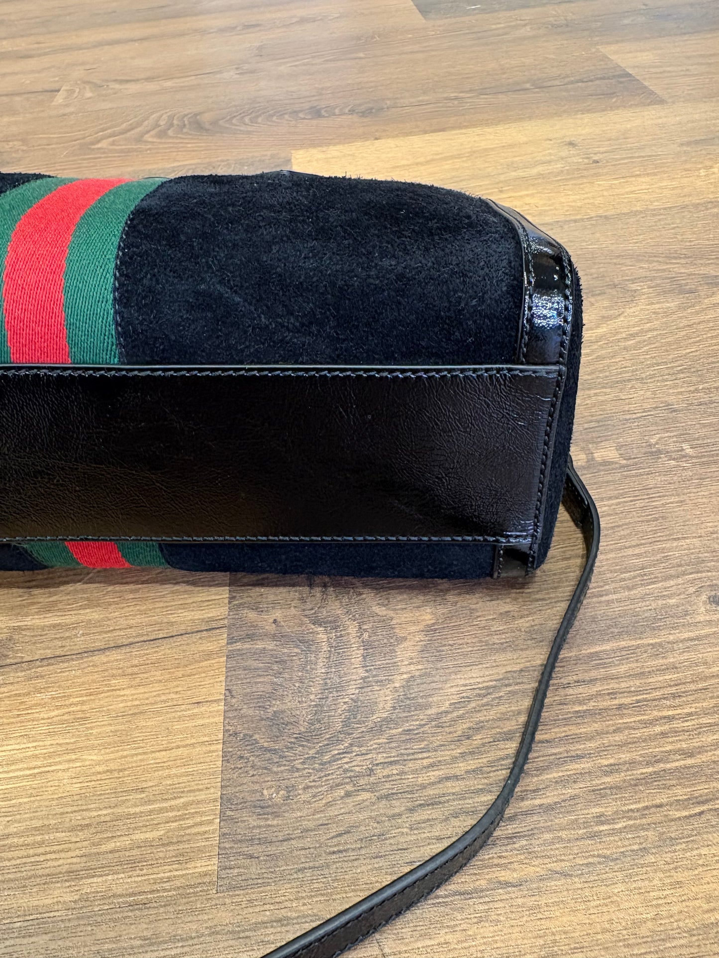 Borsa Bauletto Gucci Ophidia Medium in Pelle Scamosciata e Vernice. Nuovo