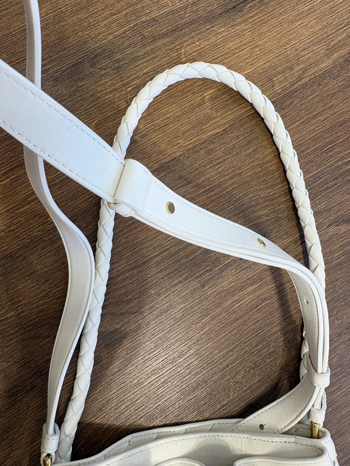 Bottega Veneta Andiamo Bucket piccola avorio . Nuovo