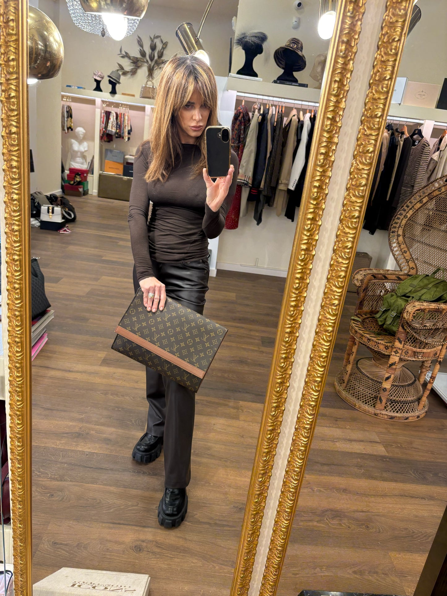 Louis Vuitton pochette Porta Envelople Clutch