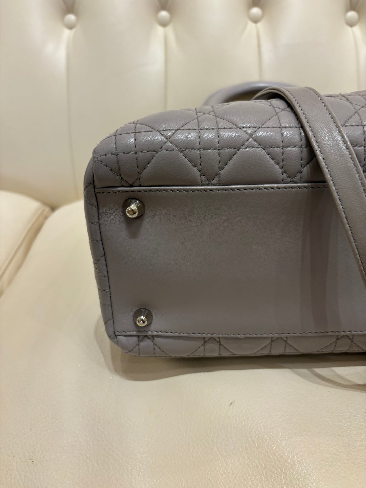 Lady Dior  cannage agnello grigio