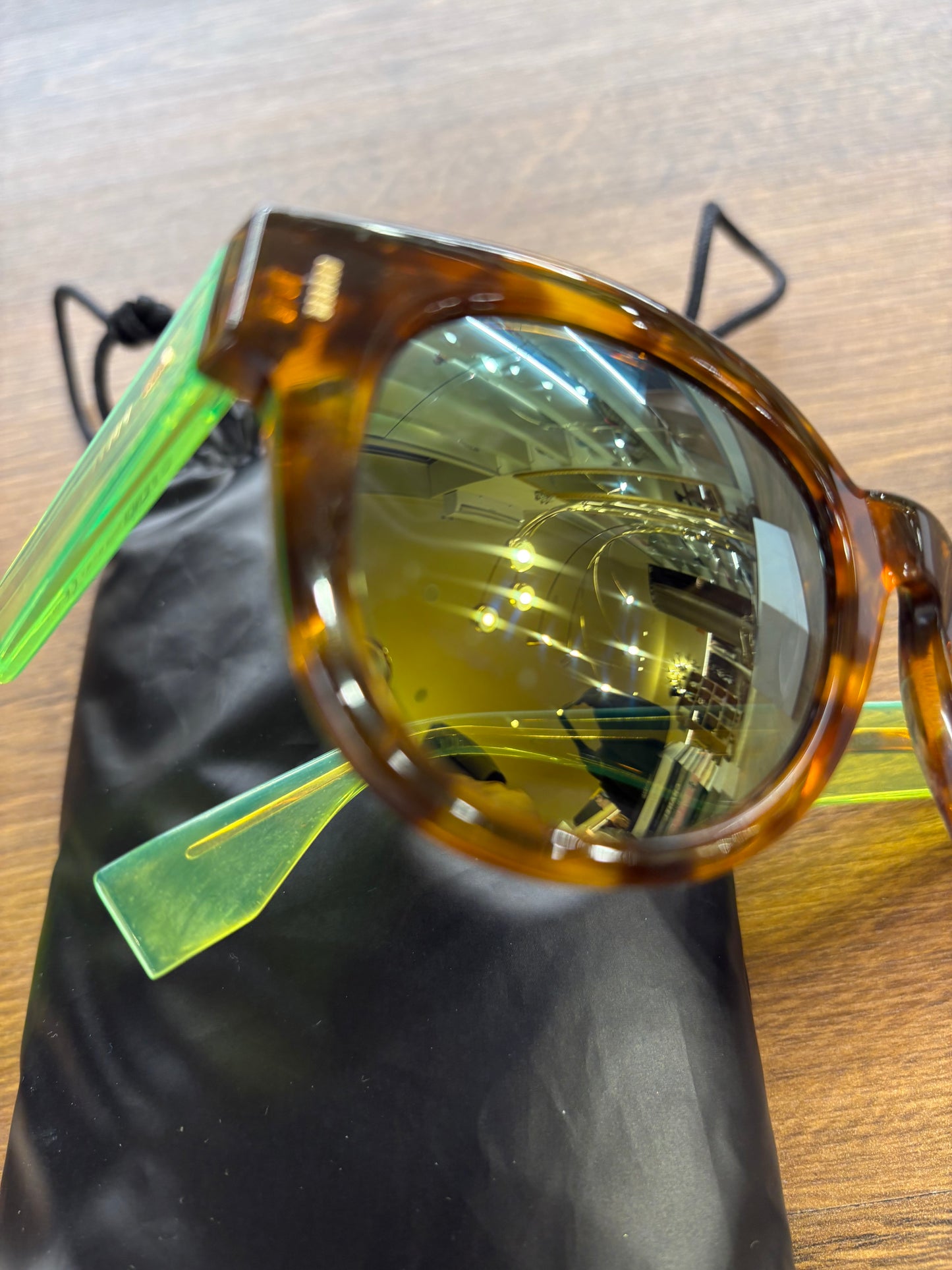 Fendi color Block occhiali da sole verdi specchiati