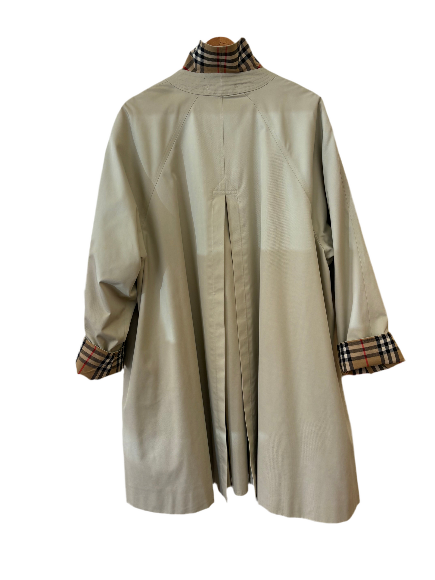 Burberrys’ trench sfoderato beige