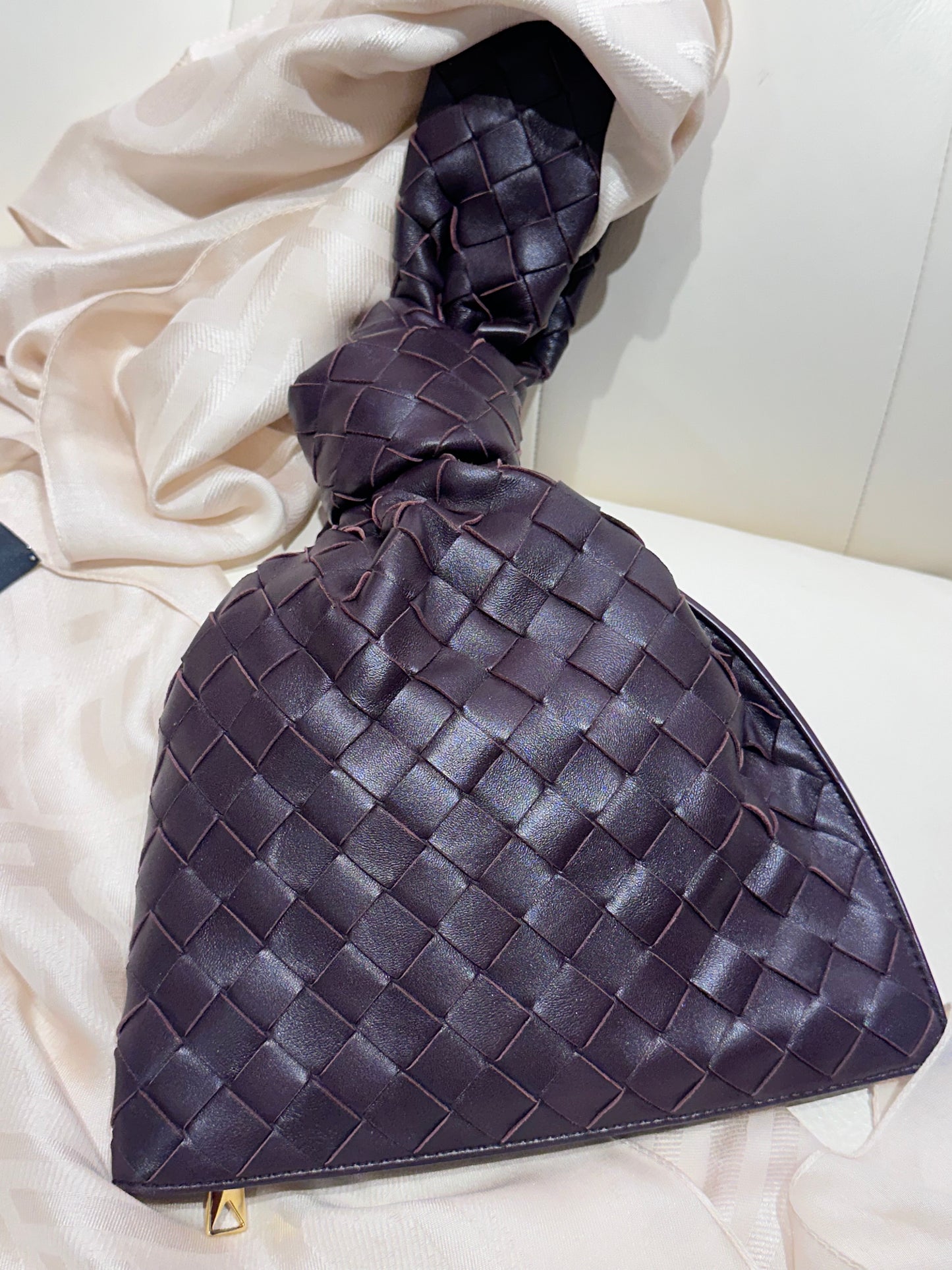 Bottega Veneta Twist Vino