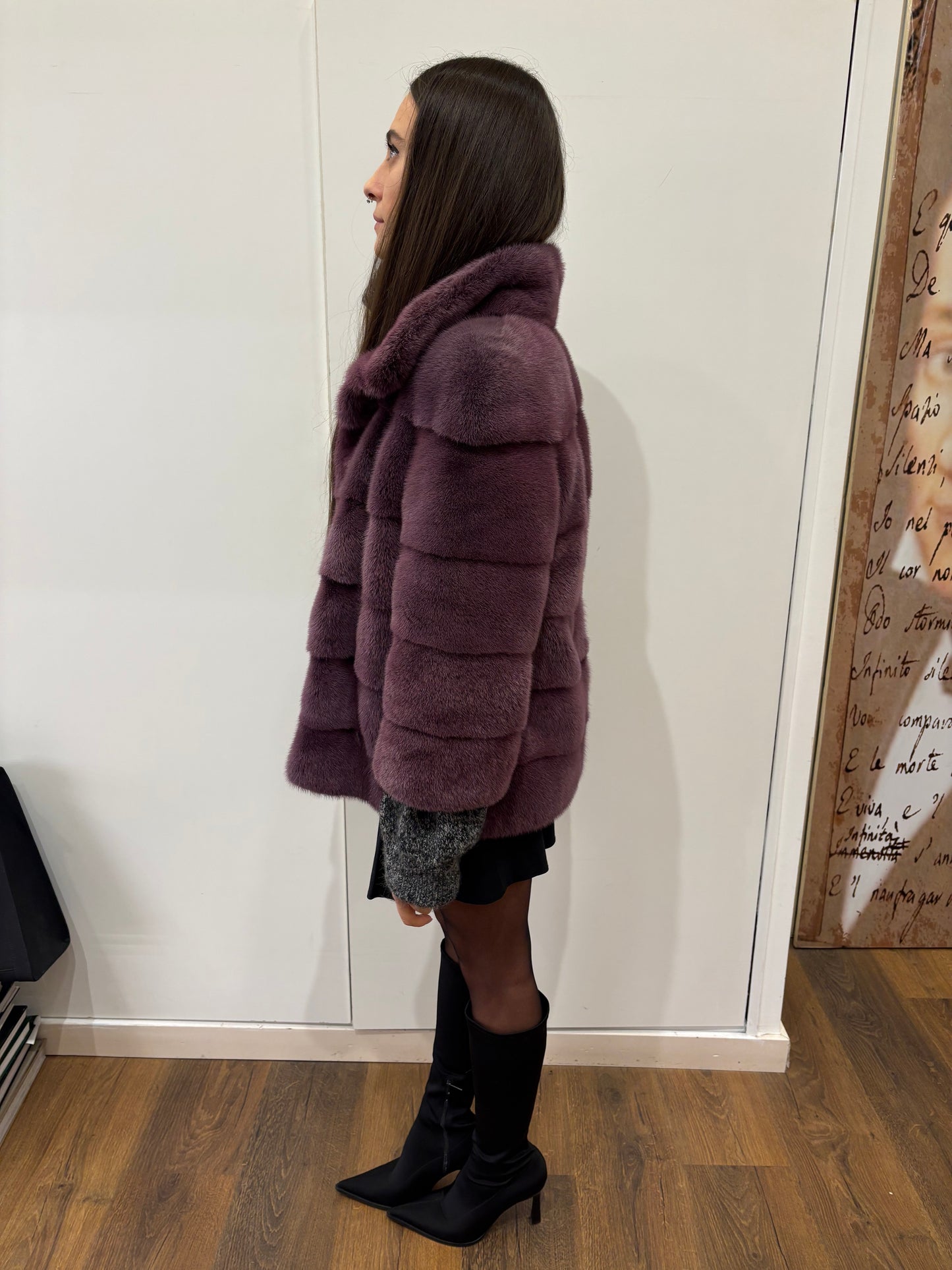 Visone femmina viola delicato 42