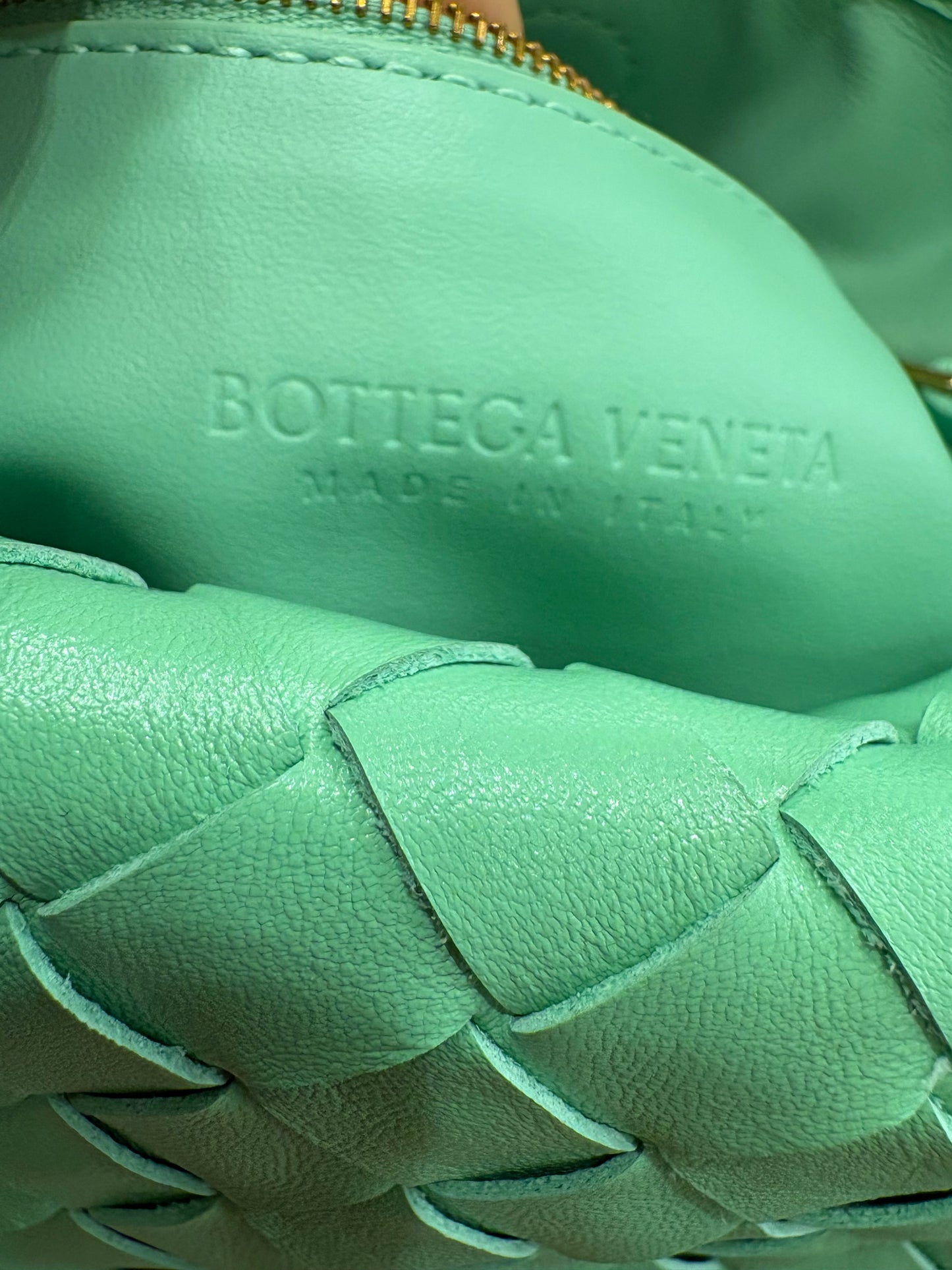Bottega Veneta Hop in pelle intrecciata verde menta