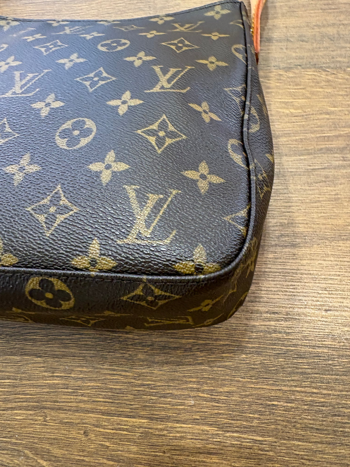Louis Vuitton Looping MM in Tela Monogram Vintage