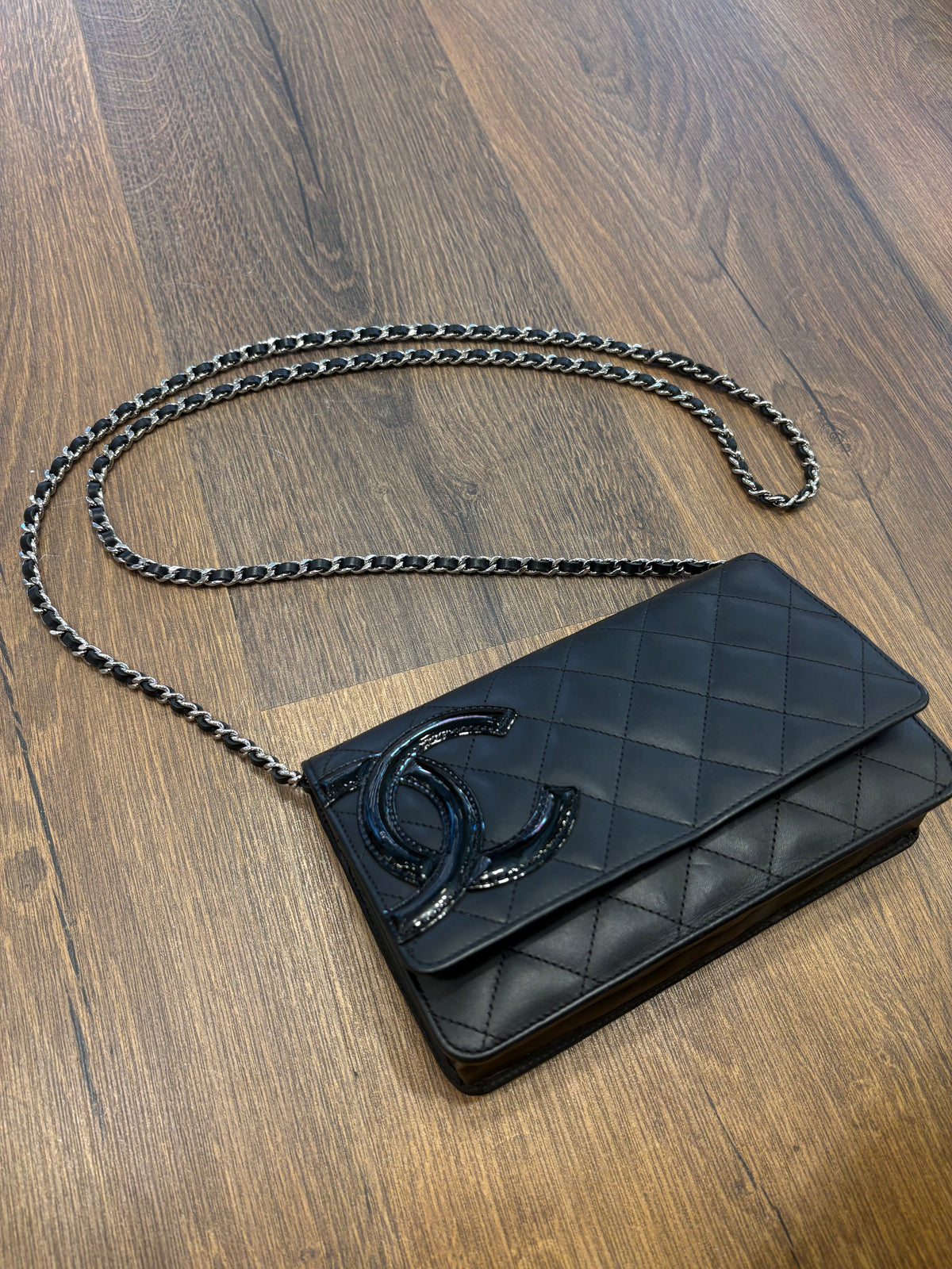 Chanel  Wallet on Chain (WOC) Cambon in Pelle di Vitello Trapuntata Nera Metallo Argento