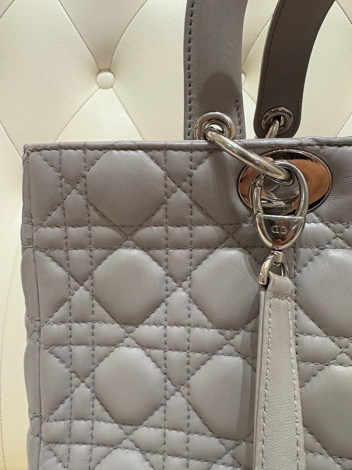 Lady Dior  cannage agnello grigio