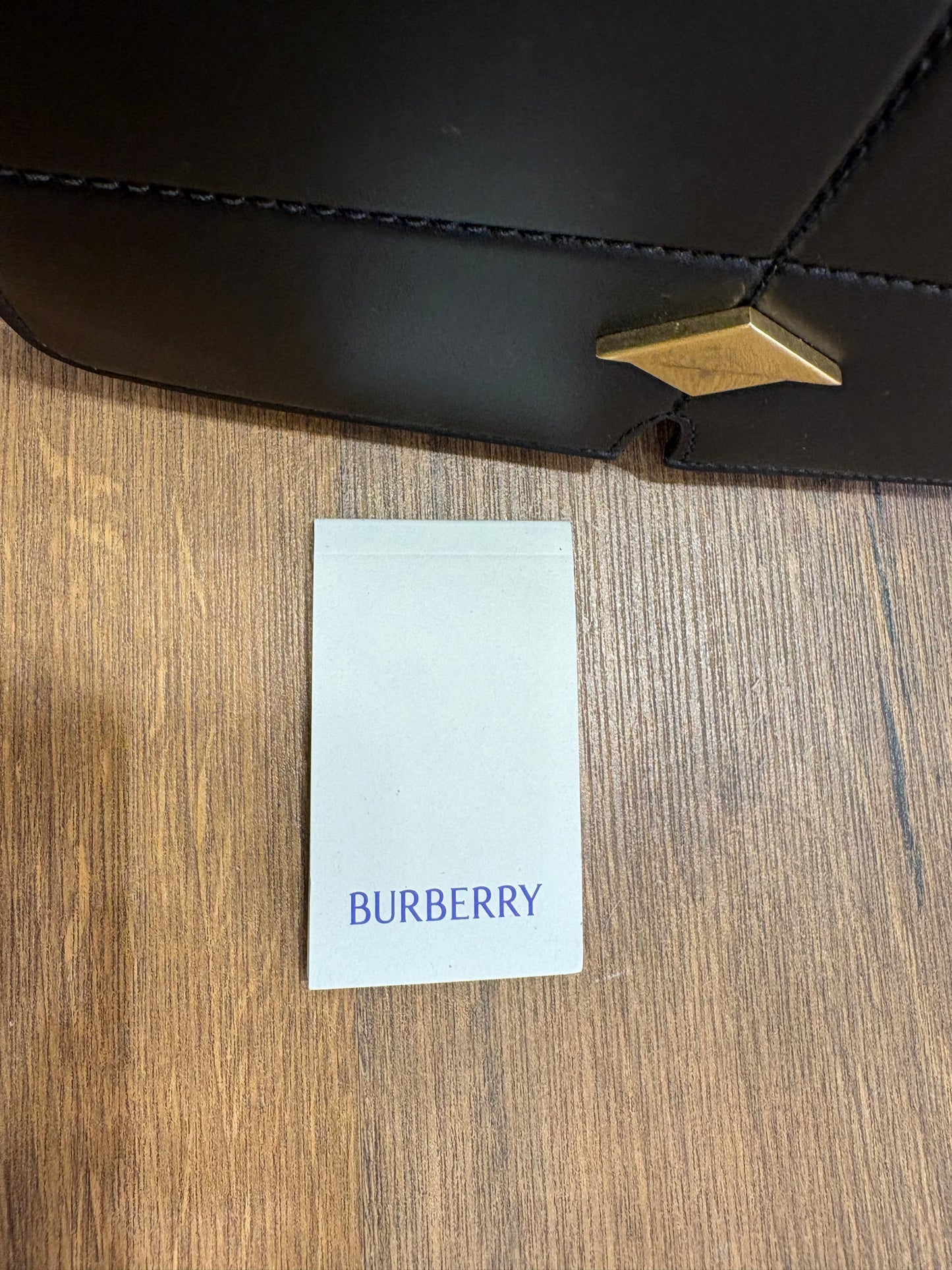 Burberry Snip shoulder bag new