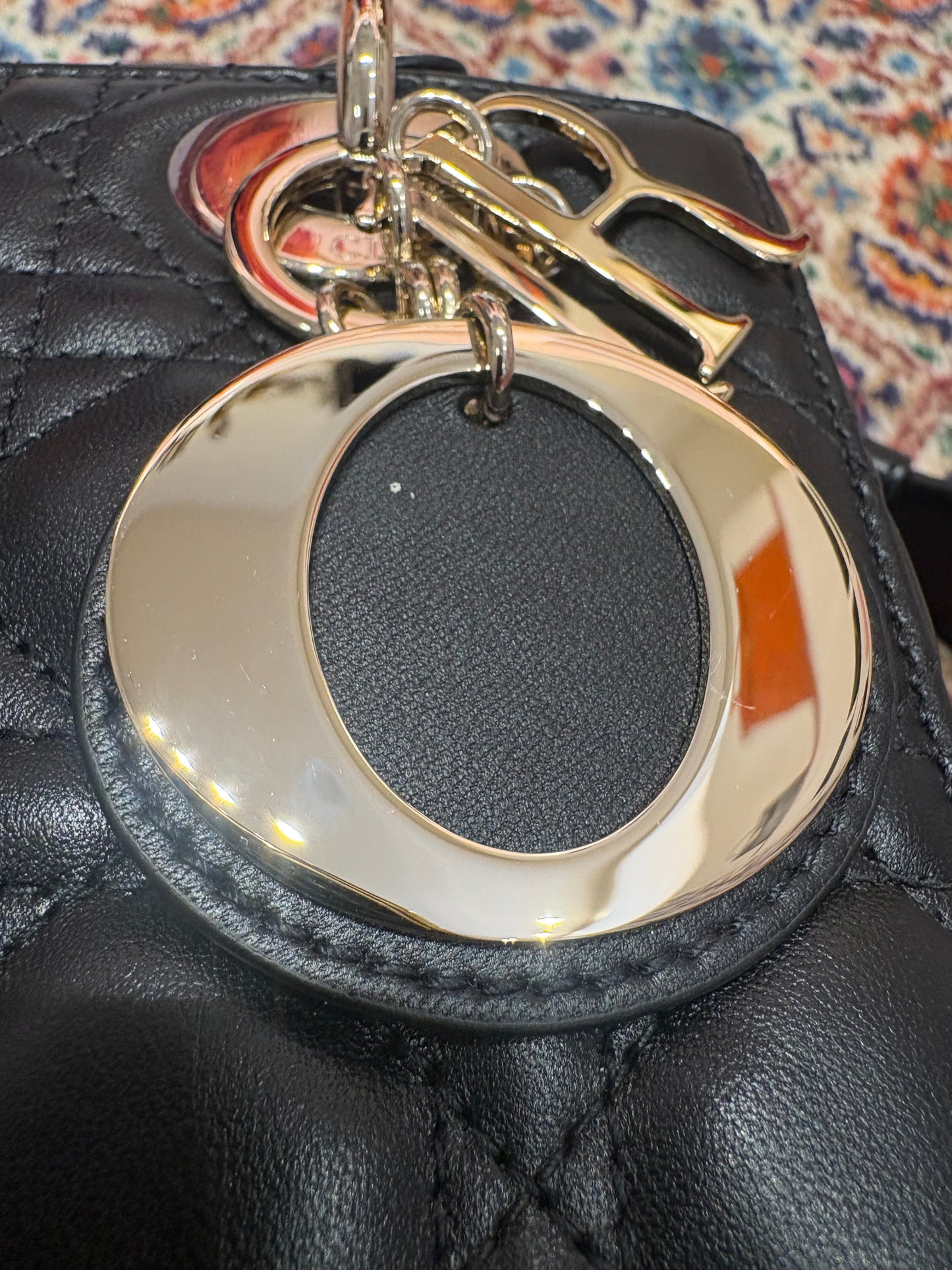 Lady Dior misura small  in agnello cannage nero