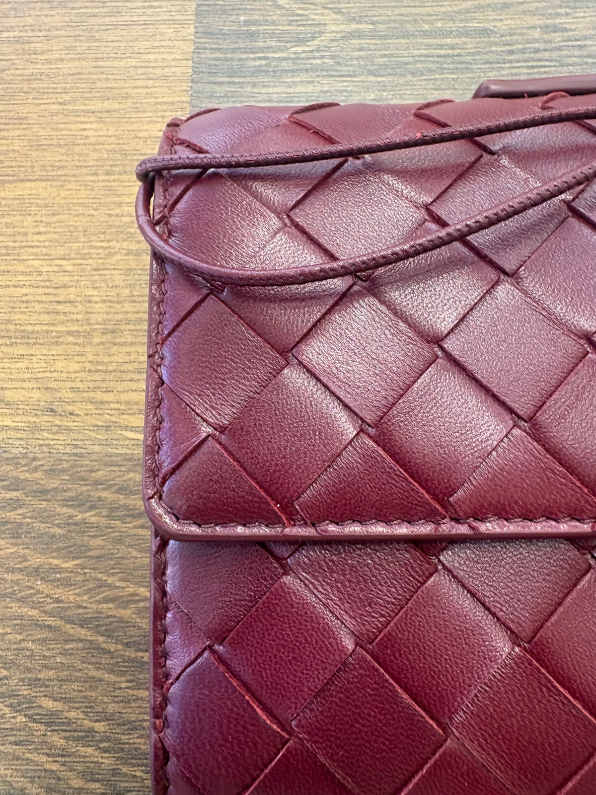 Bottega Veneta Andiamo Clutch Barolo. Nuovo