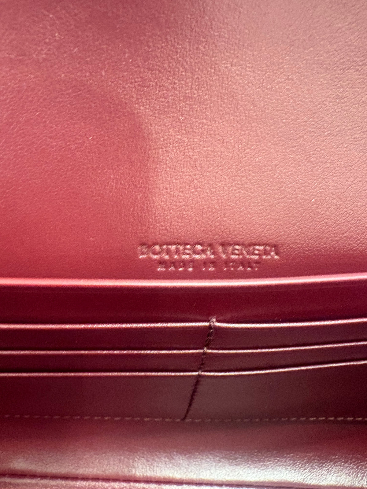 Bottega Veneta Andiamo Clutch Barolo. Nuovo