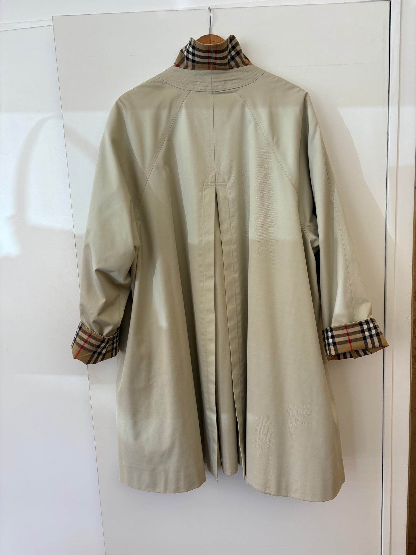 Burberrys’ trench sfoderato beige