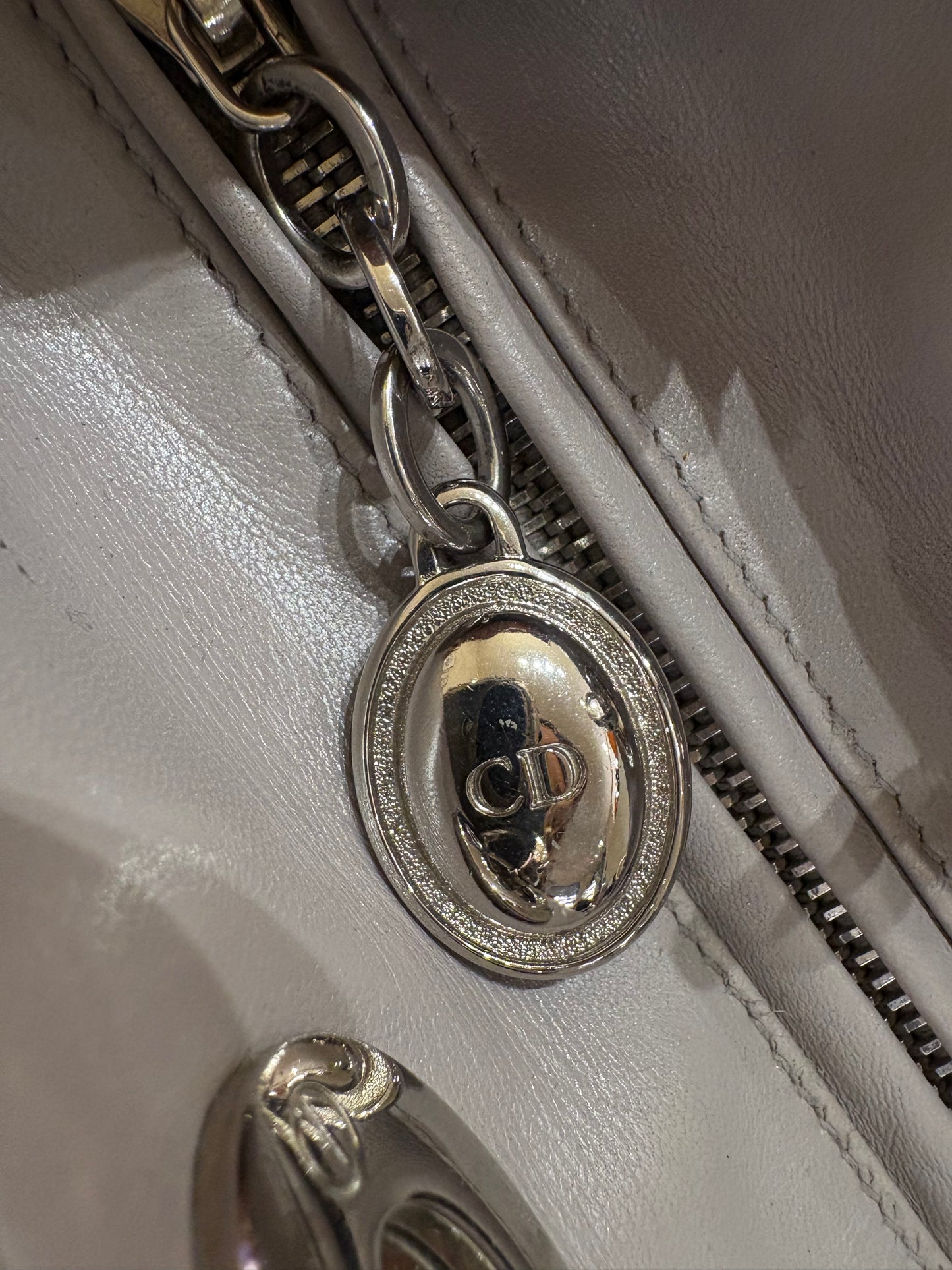 Lady Dior  cannage agnello grigio