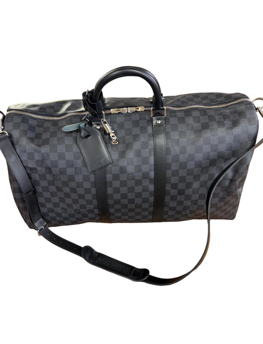 Louis Vuitton Keepall Bandoulière 55 in tela damier graphite e pelle nera