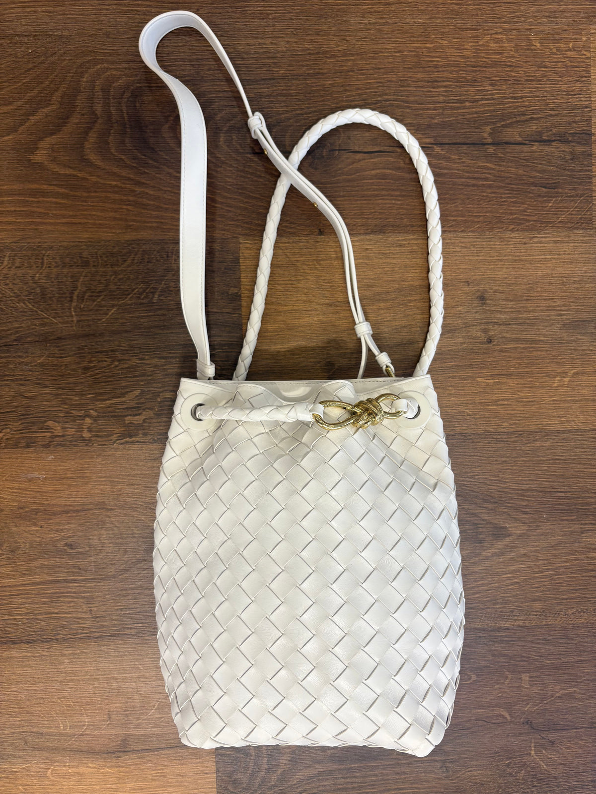 Bottega Veneta Andiamo Bucket piccola avorio . Nuovo