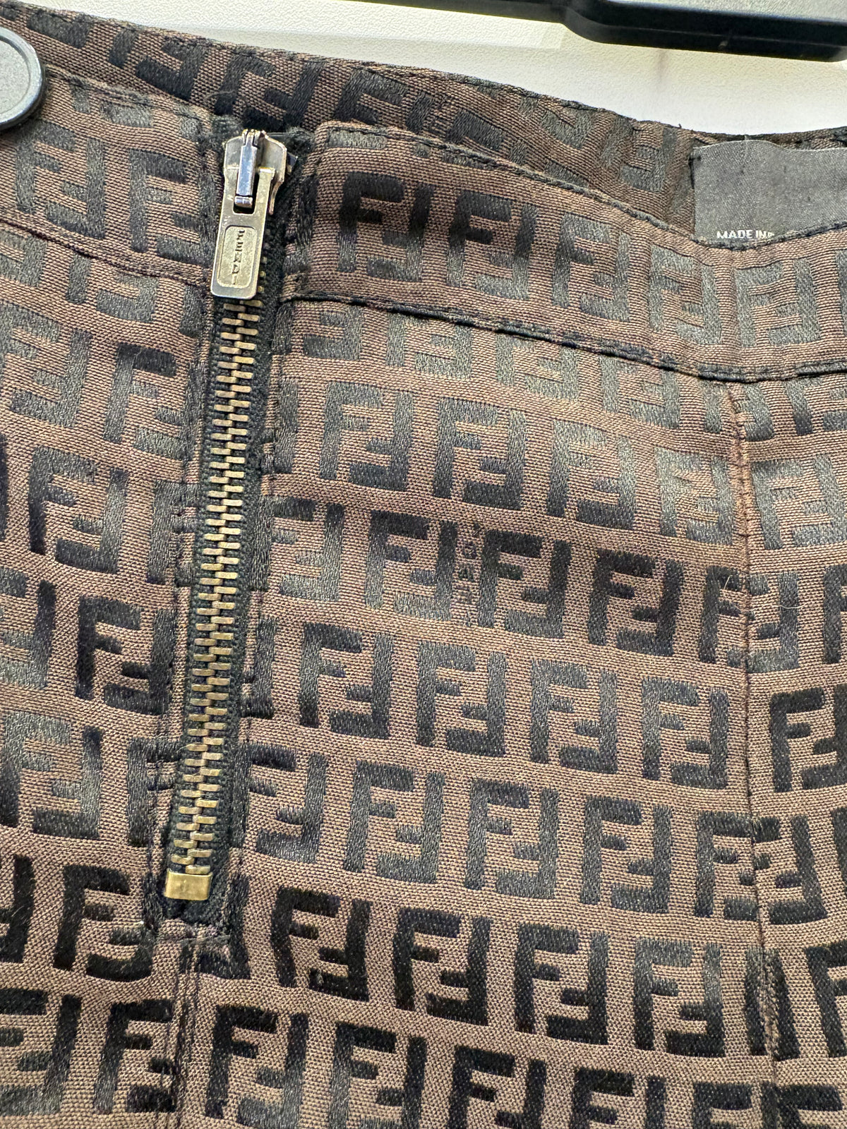 Fendi pantaloni tecnici stampati 44