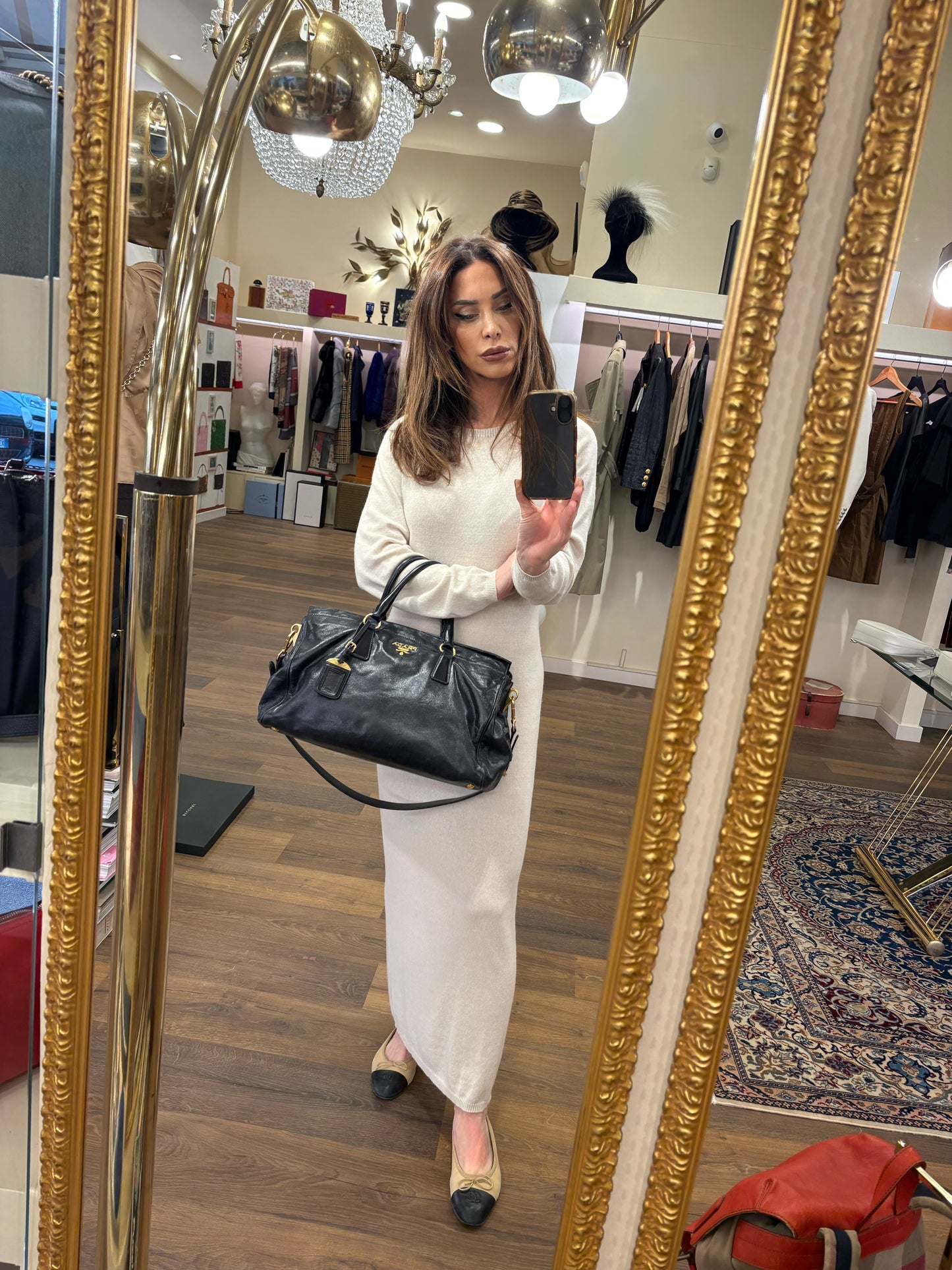 Prada borsa a mano in vitello shine con tracolla