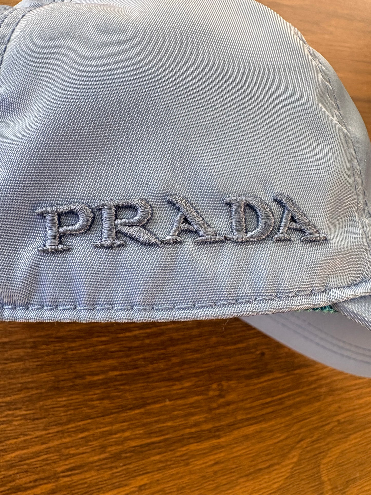 Prada Cappello Baseball in Re-Nylon Azzurro