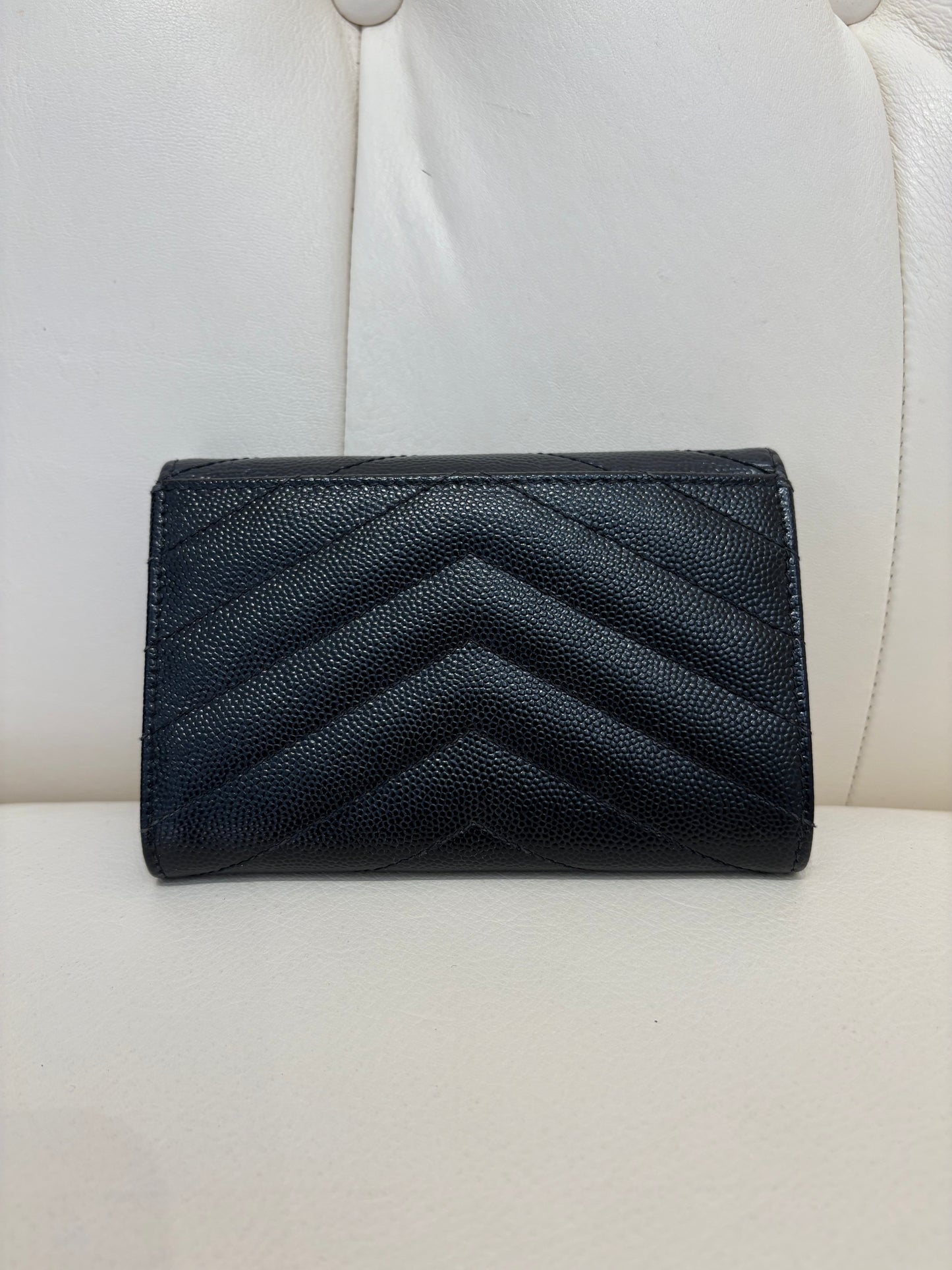 Ysl Cassandre porta carte in pelle goffrata grain de poudre
