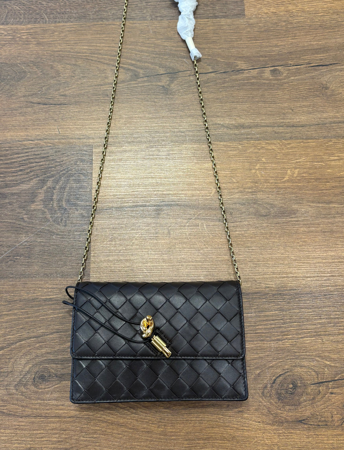 Bottega Veneta pochette Andiamo con catena. Nuovo